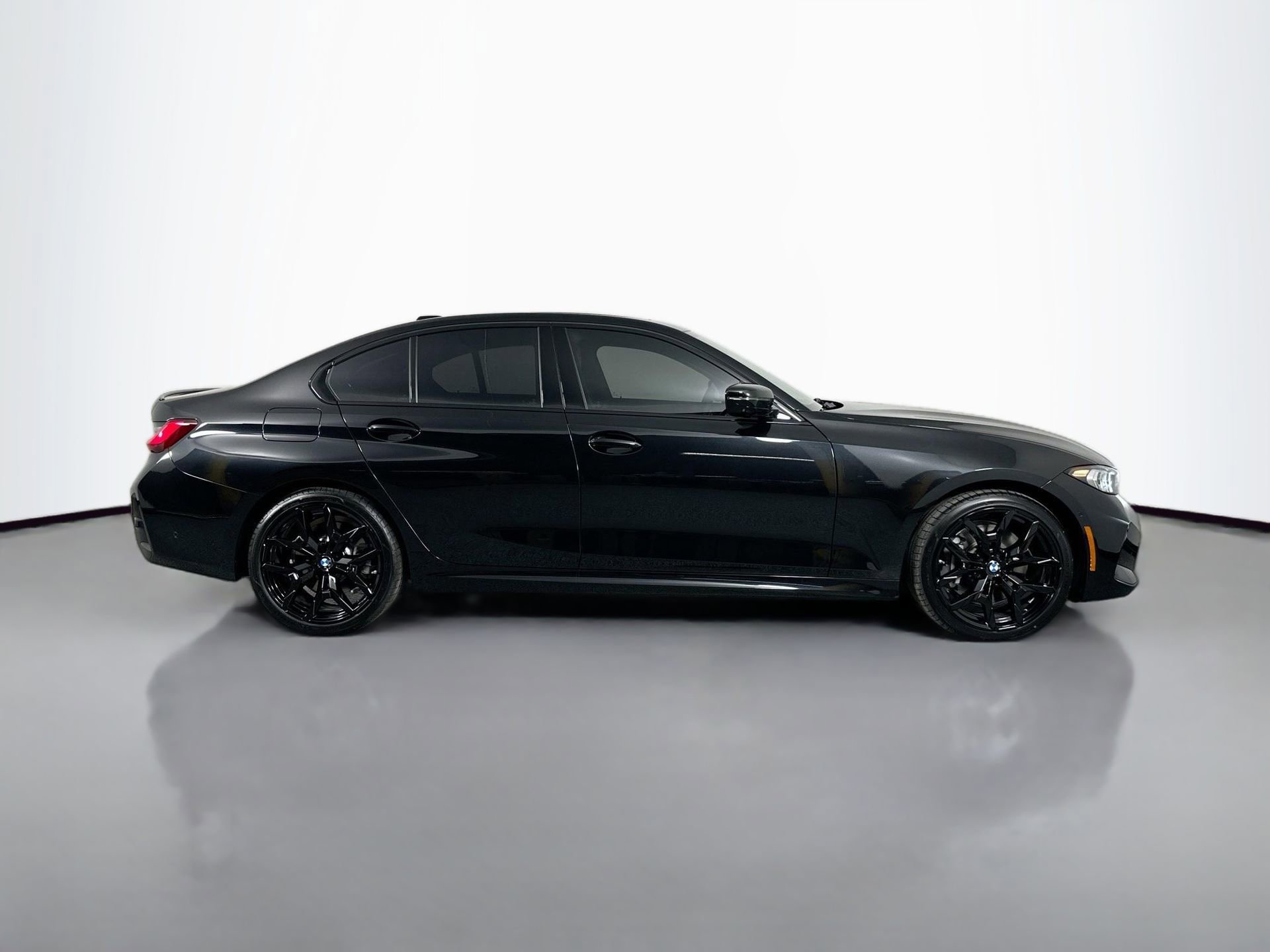 New 2026 BMW 330i xDrive Sedan w/ M Sport Package image 4