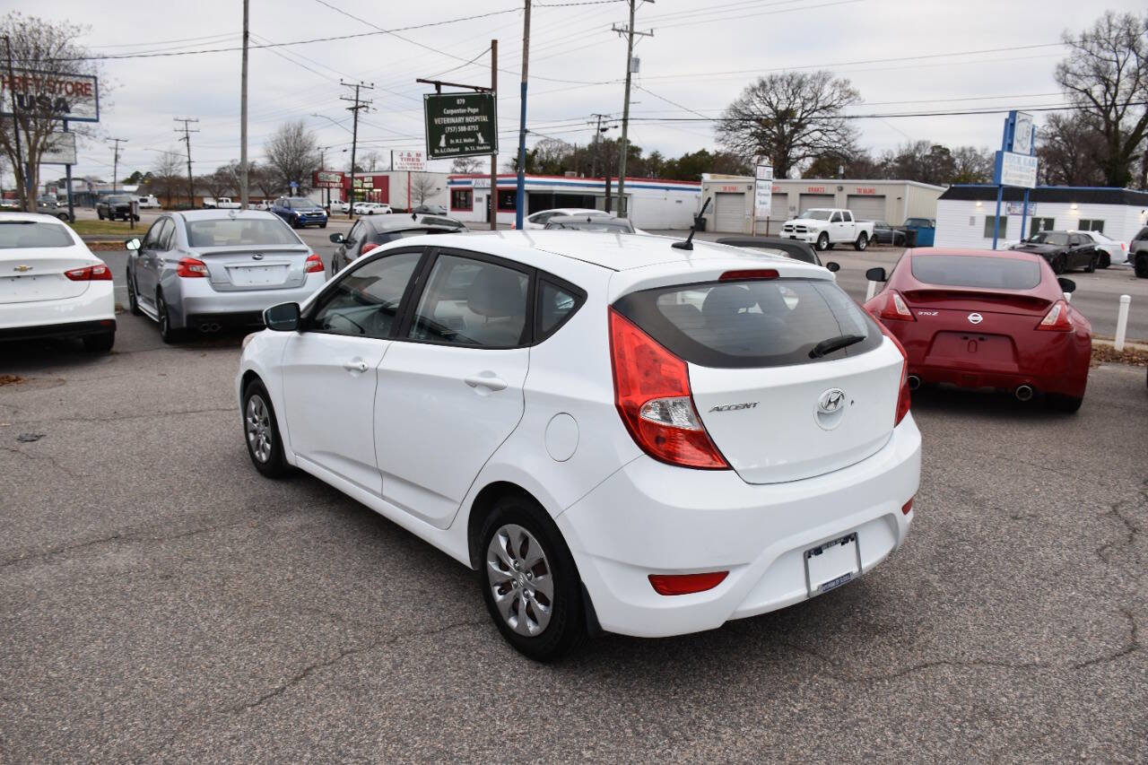 Used 2017 Hyundai Accent SE image 7