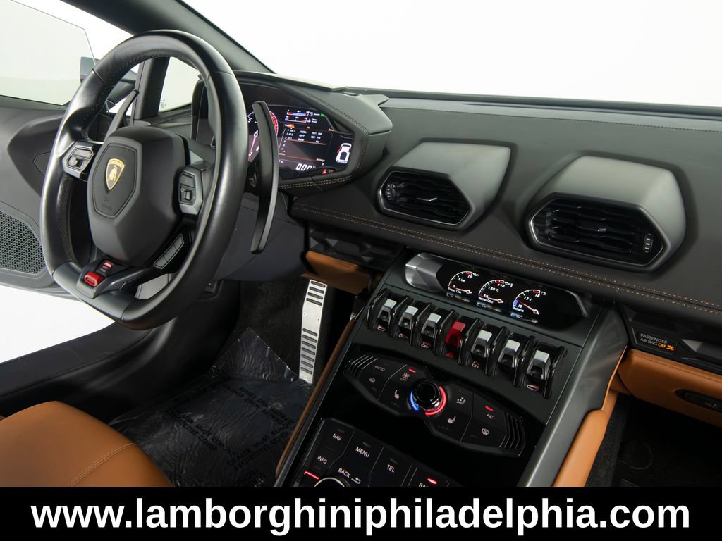 Used 2015 Lamborghini Huracan LP 610-4 AWD/4WD image 35