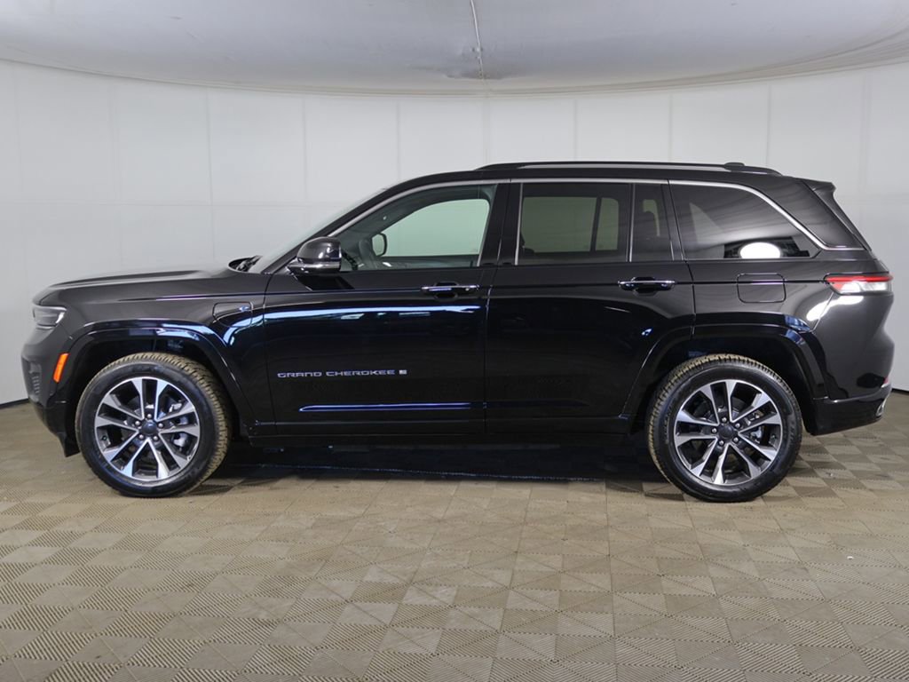 Used 2022 Jeep Grand Cherokee Overland AWD/4WD image 17