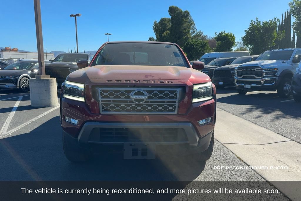 Used 2024 Nissan Frontier SL w/ Technology Package RWD image 2