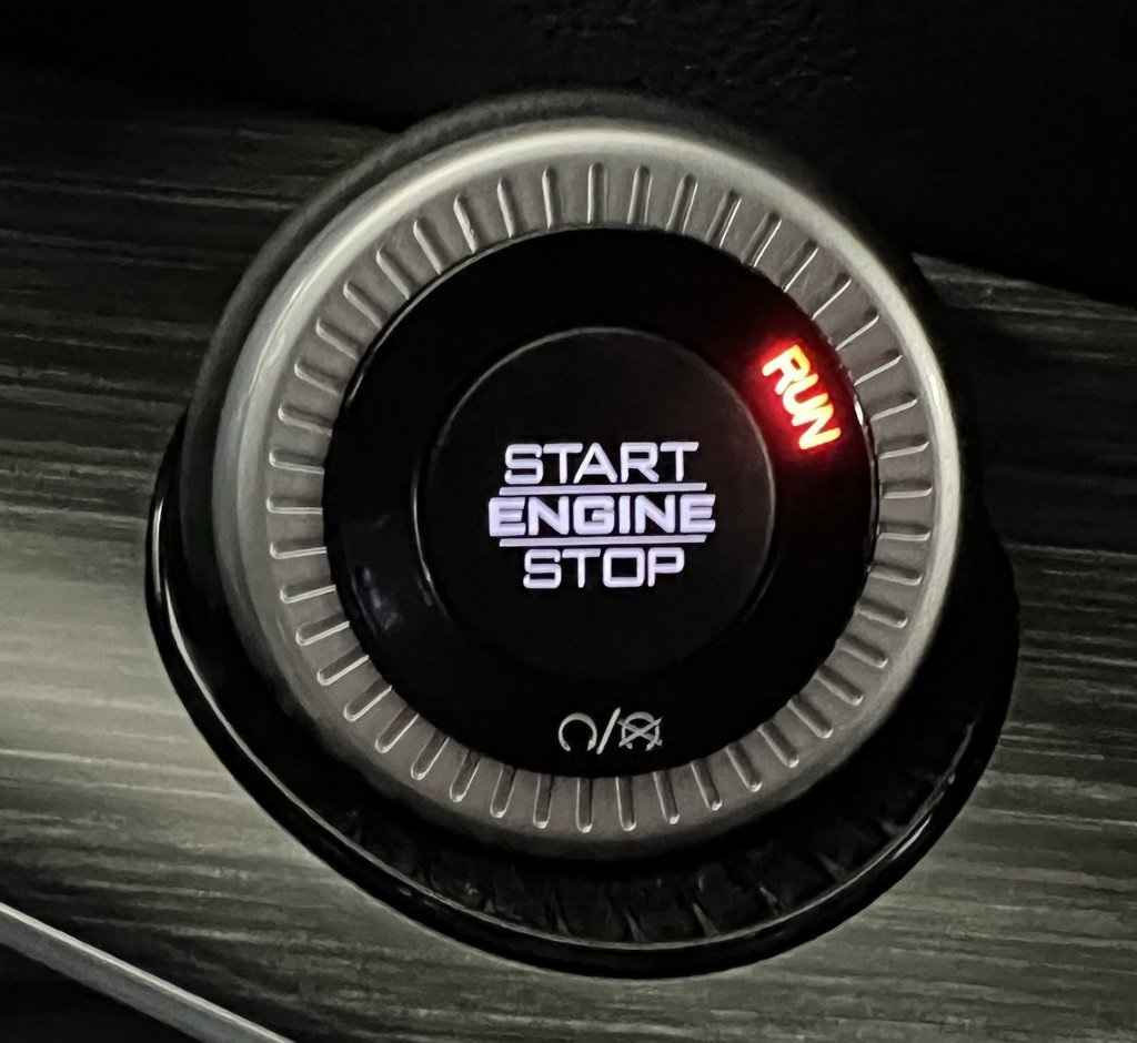 Used 2023 Jeep Wagoneer L Series III w/ Premium Group I image 39