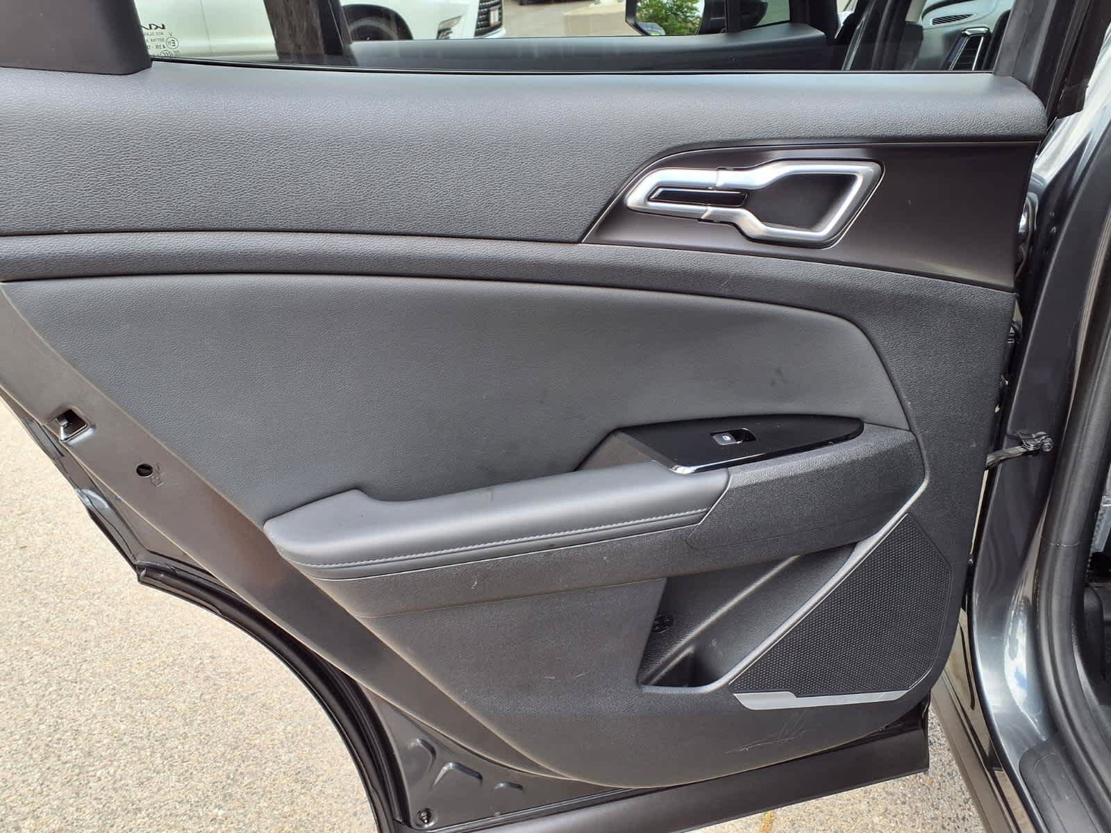Used 2023 Kia Sportage EX FWD image 10