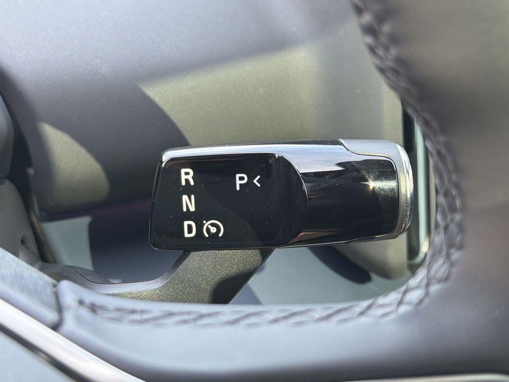 Used 2025 Volvo EX30 Plus w/ Protection Package Premier image 13