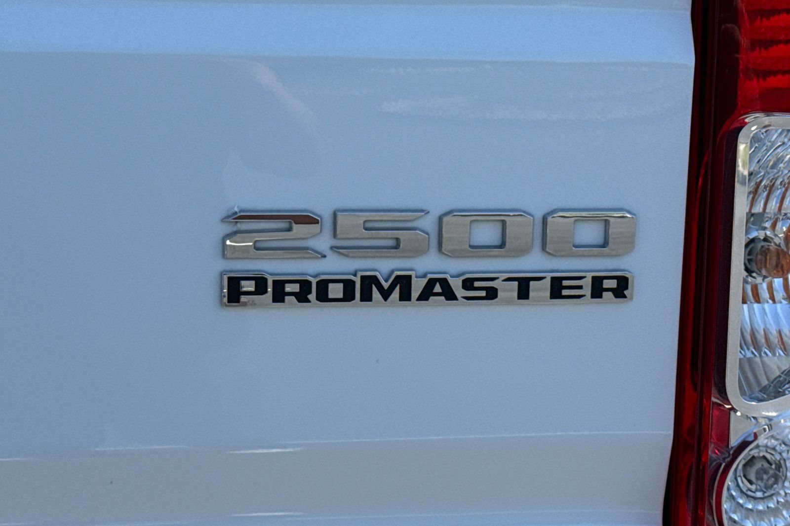 Used 2024 RAM ProMaster 2500 w/ Convenience Group FWD image 12