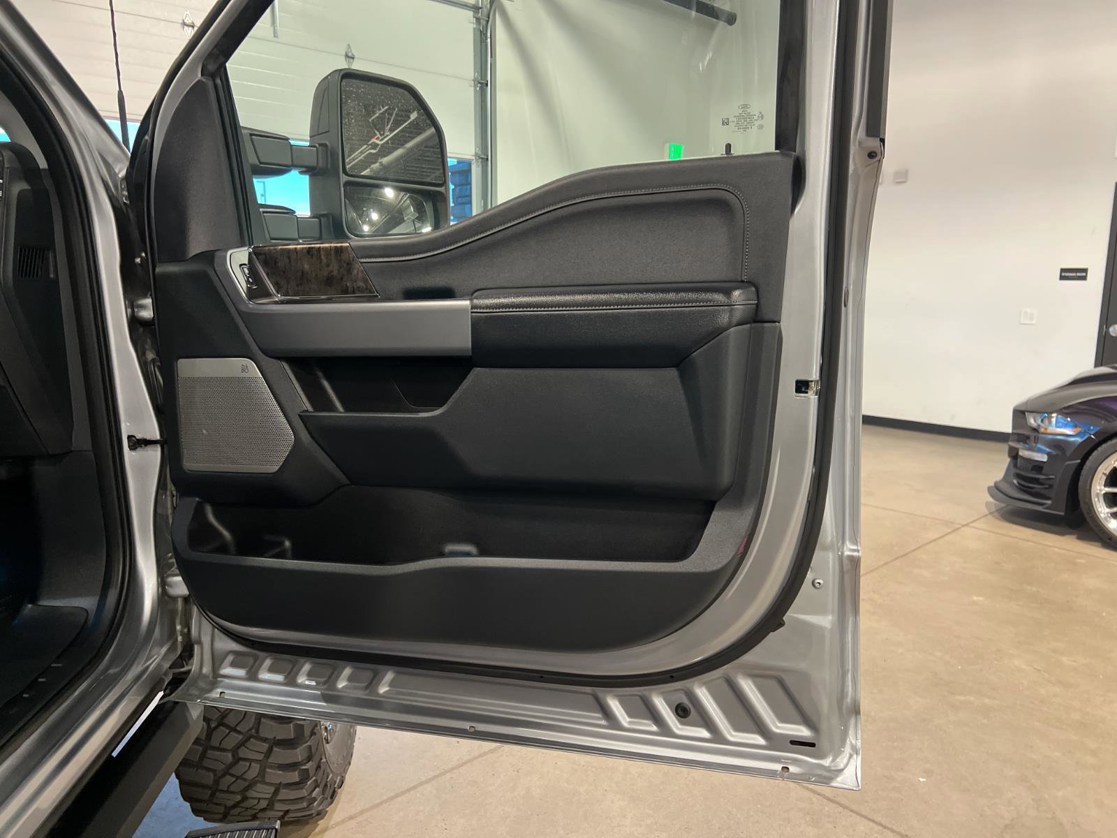 Used 2024 Ford F250 Lariat w/ Lariat Ultimate Package image 38