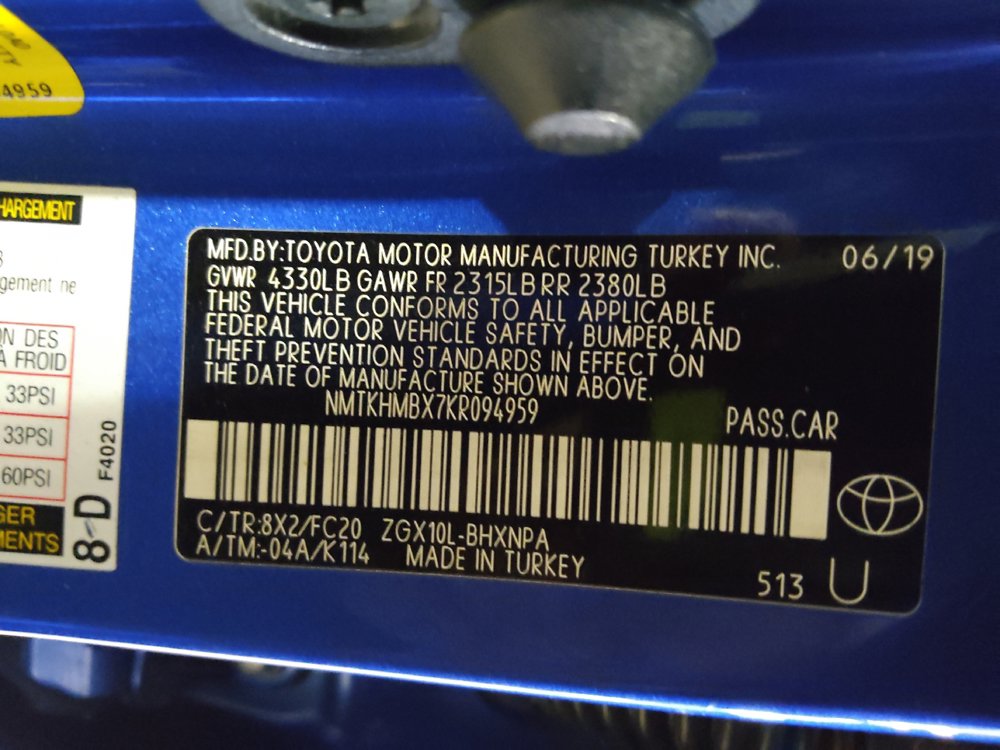 Used 2019 Toyota C-HR LE FWD image 33