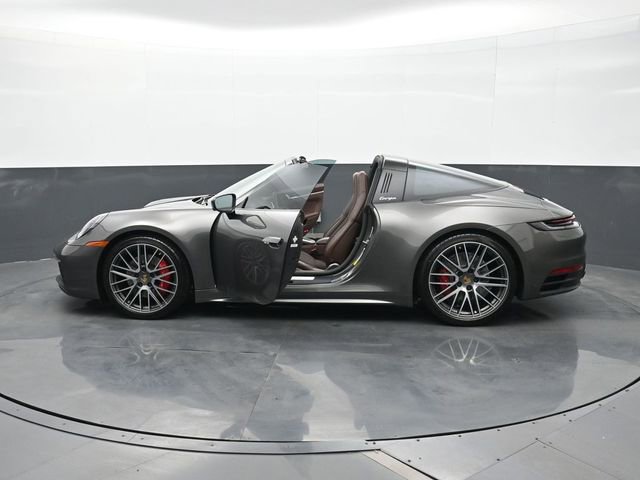Certified 2024 Porsche 911 Targa 4S AWD/4WD image 25