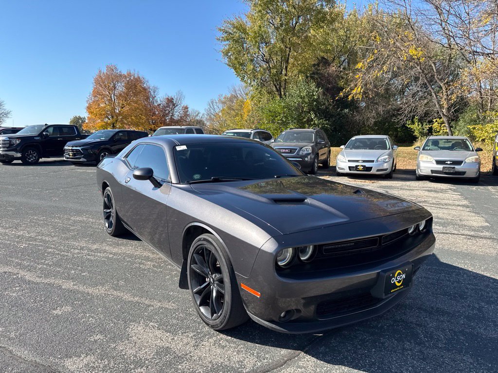 Used 2017 Dodge Challenger SXT Plus RWD image 7