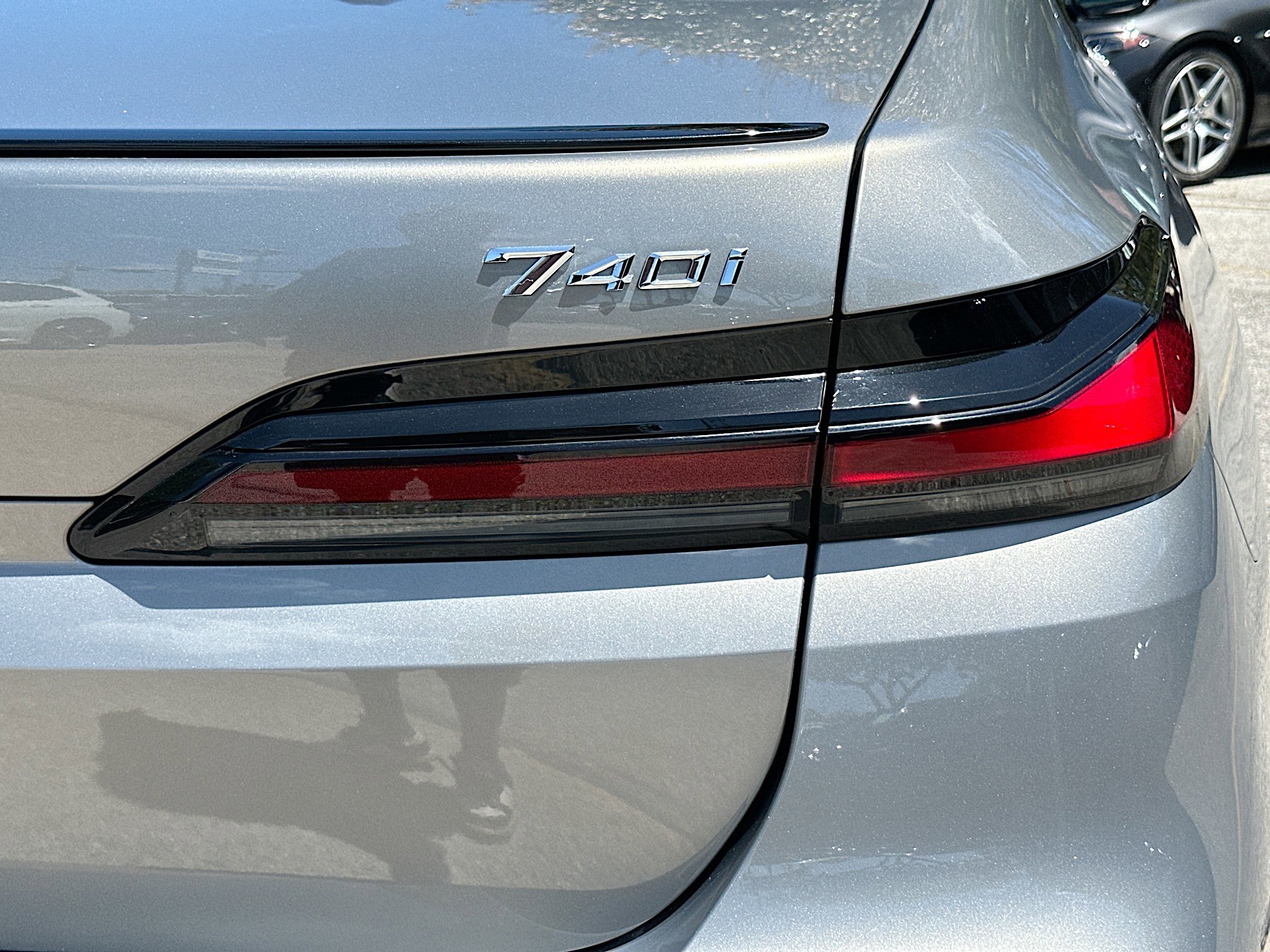 Certified 2023 BMW 740i image 33