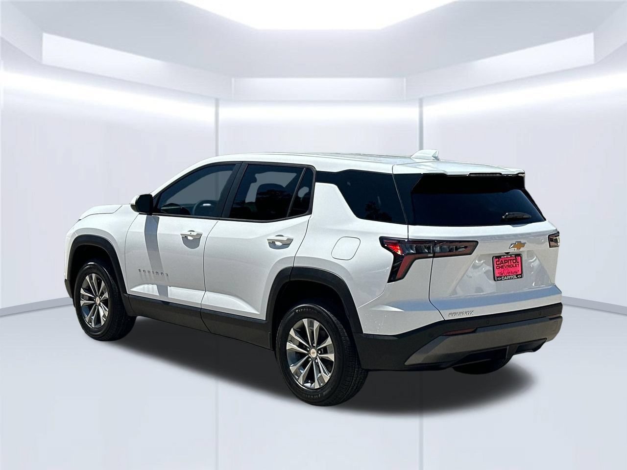New 2027 Chevrolet Equinox LT FWD image 3