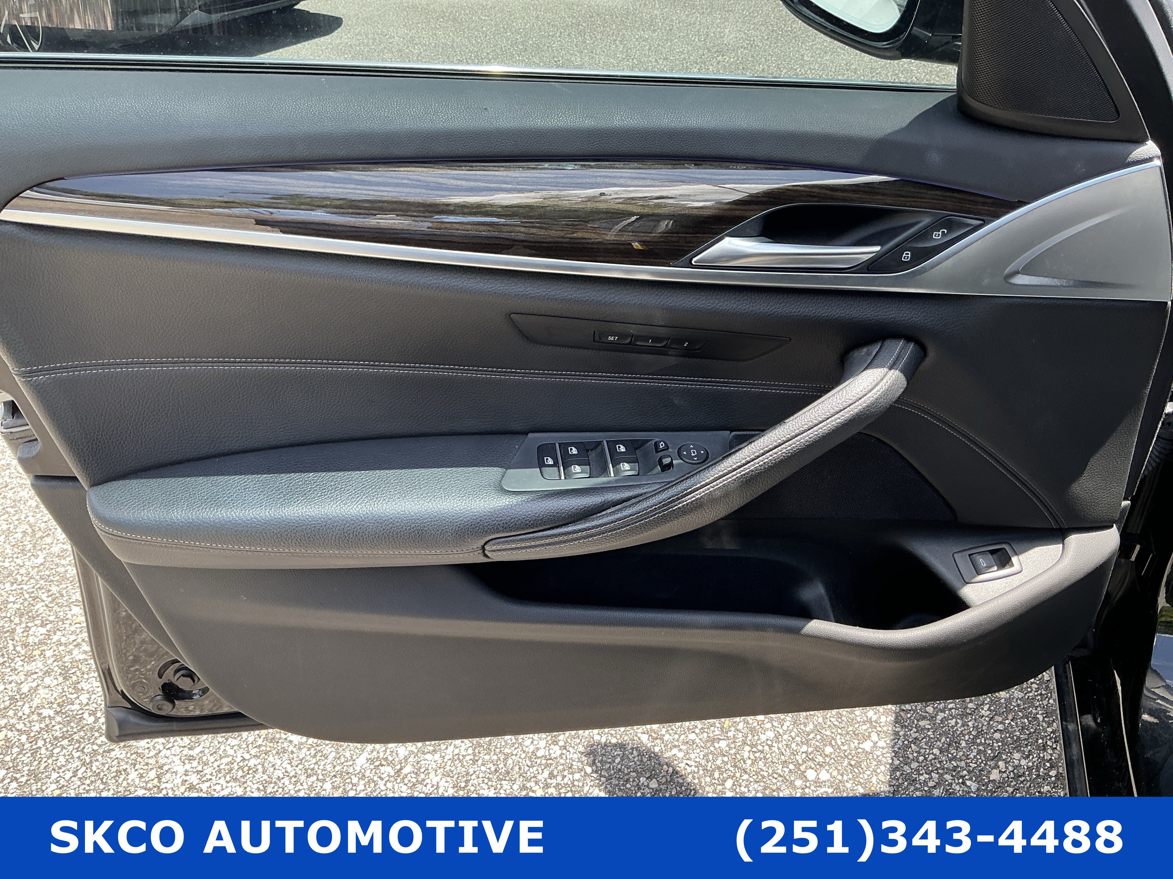 Used 2019 BMW 530i w/ Convenience Package RWD image 11