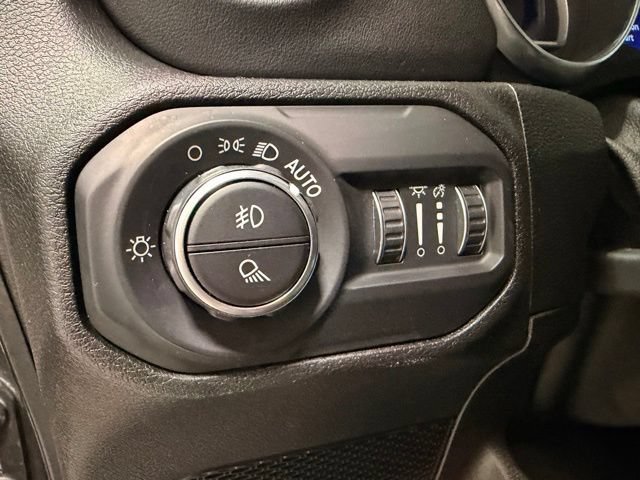 Used 2021 Jeep Gladiator Overland AWD/4WD image 22