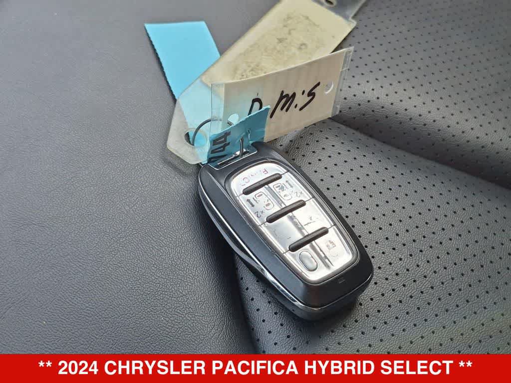 Used 2024 Chrysler Pacifica Limited FWD image 33