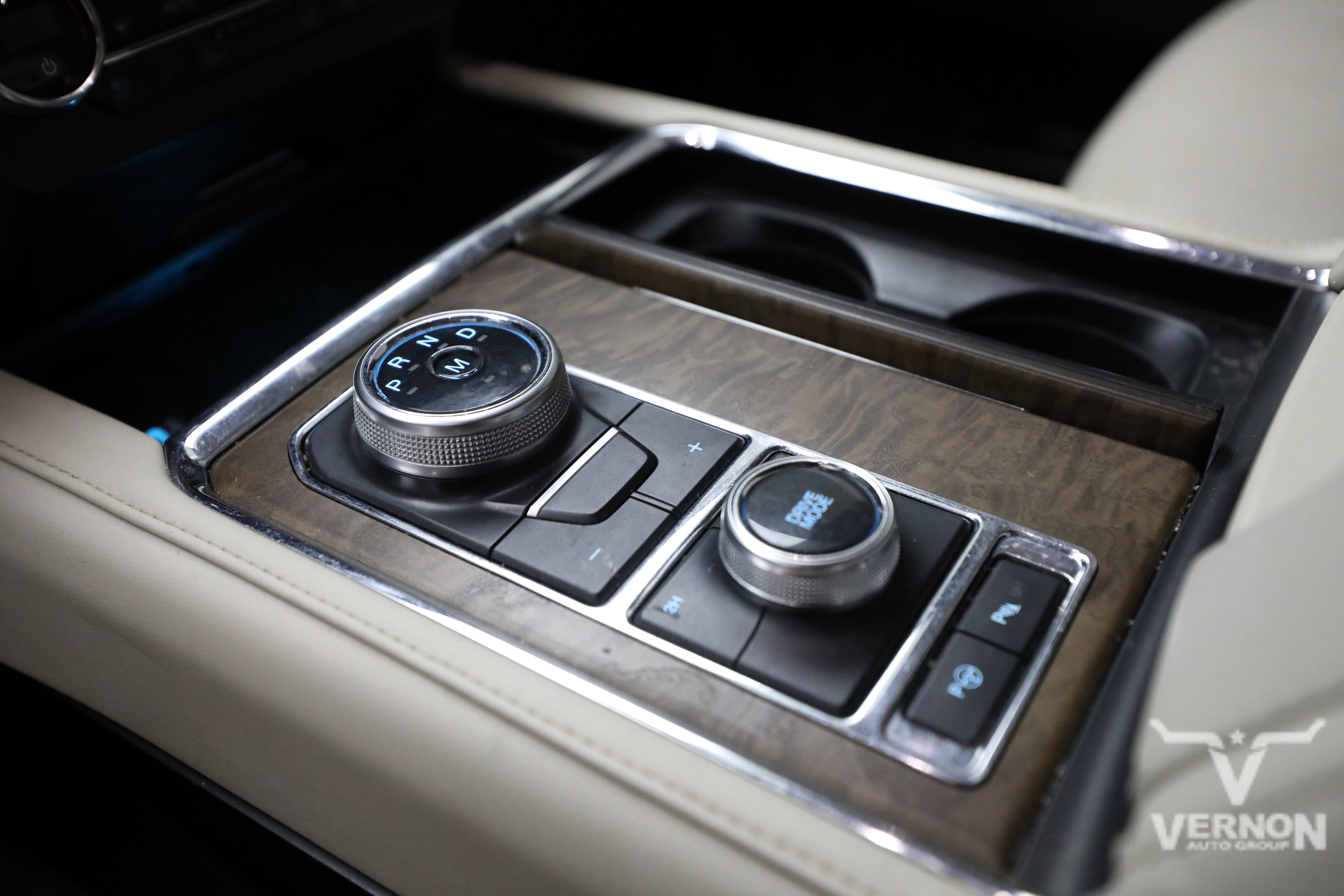 Used 2019 Ford Expedition Platinum image 17