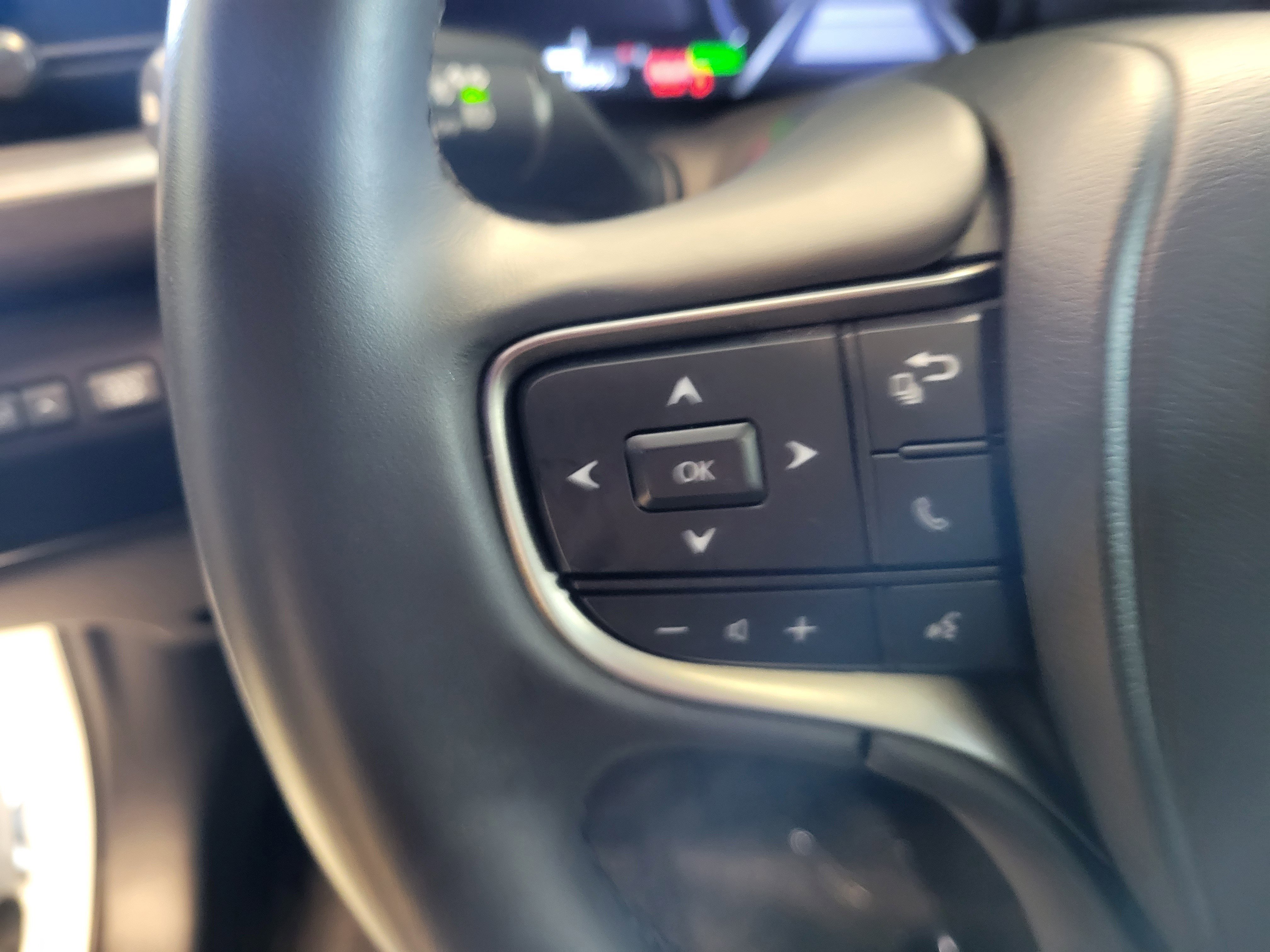 Used 2025 Lexus UX 300h FWD image 30