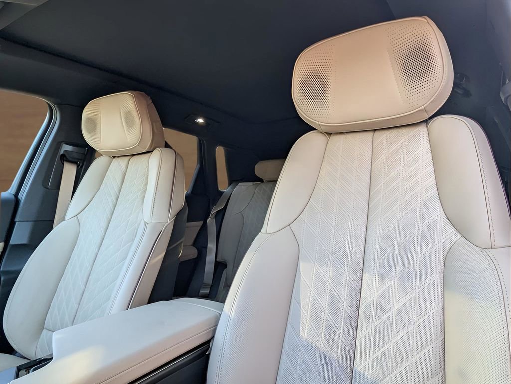 New 2025 Cadillac Lyriq Sport w/ Nappa Leather Package image 8