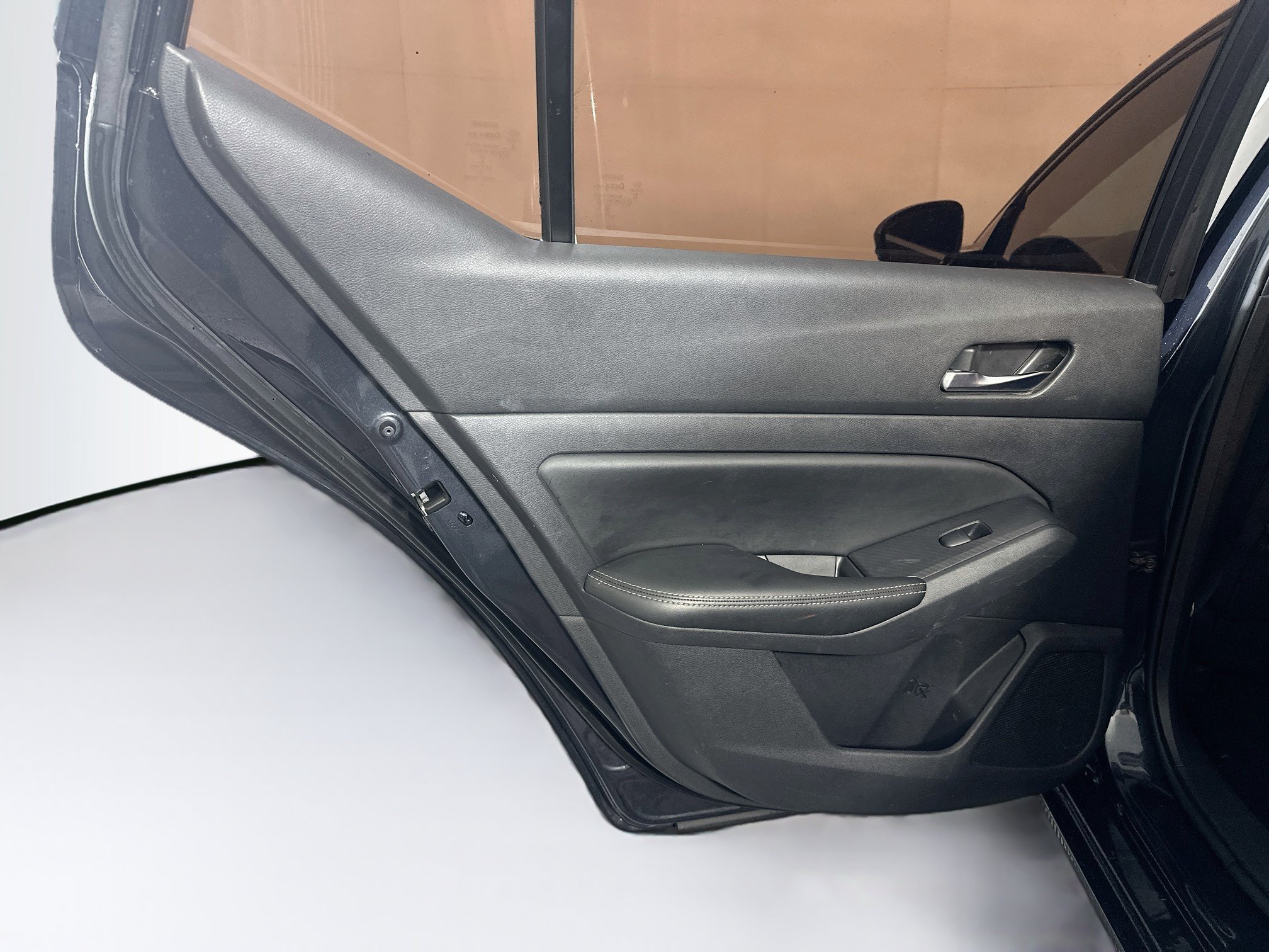 Used 2019 Nissan Altima 2.5 SL FWD image 25