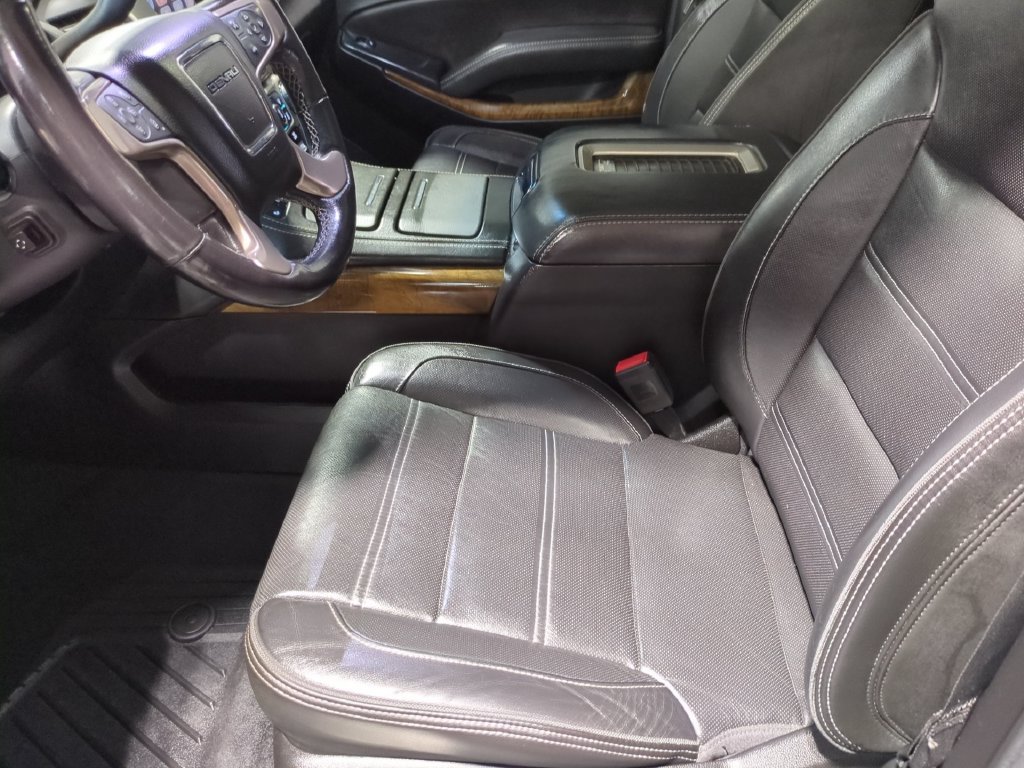 Used 2019 GMC Yukon Denali w/ Denali Ultimate Package AWD/4WD image 20