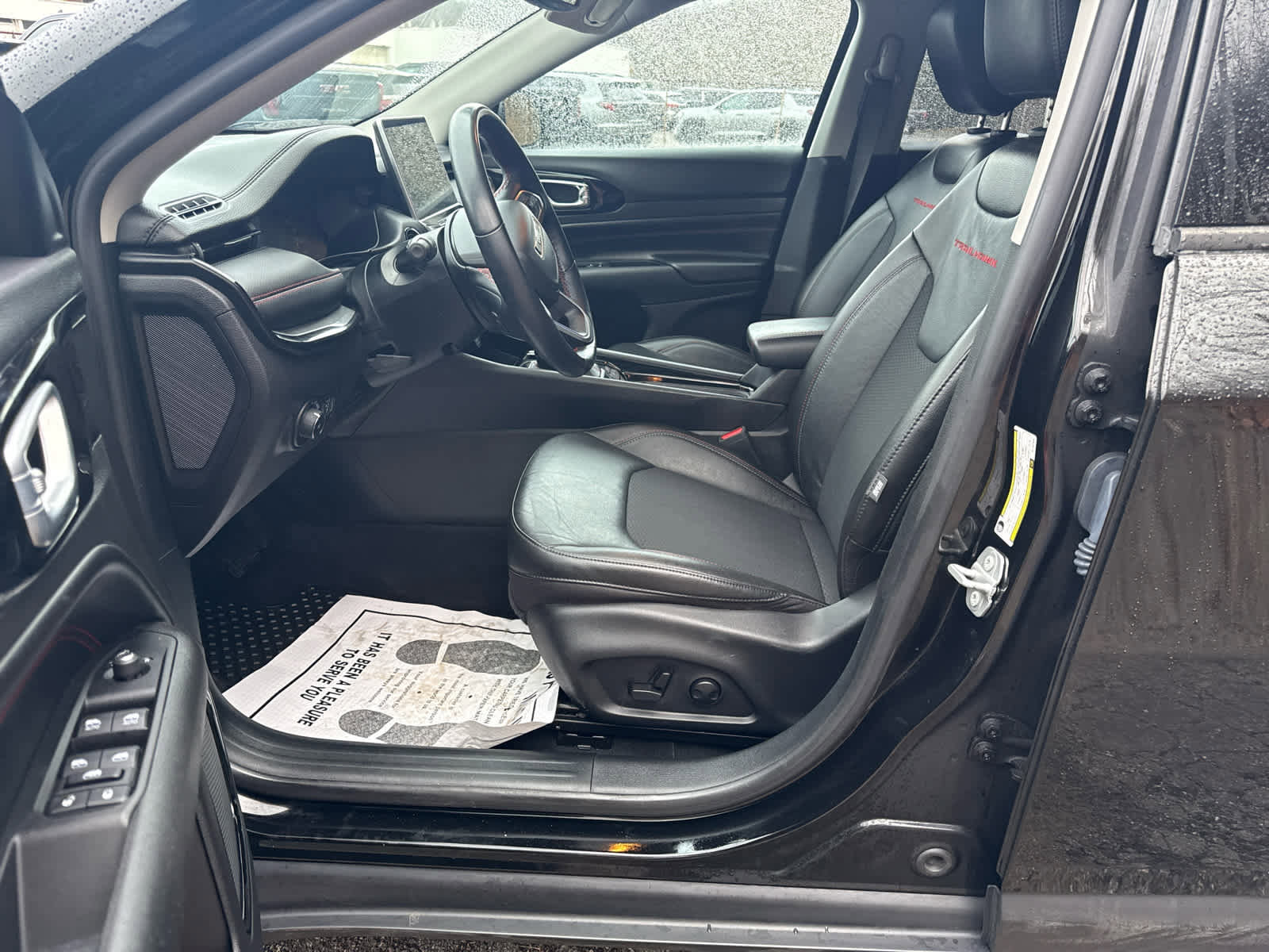 Used 2022 Jeep Compass Trailhawk w/ Trailhawk Convenience Group image 15