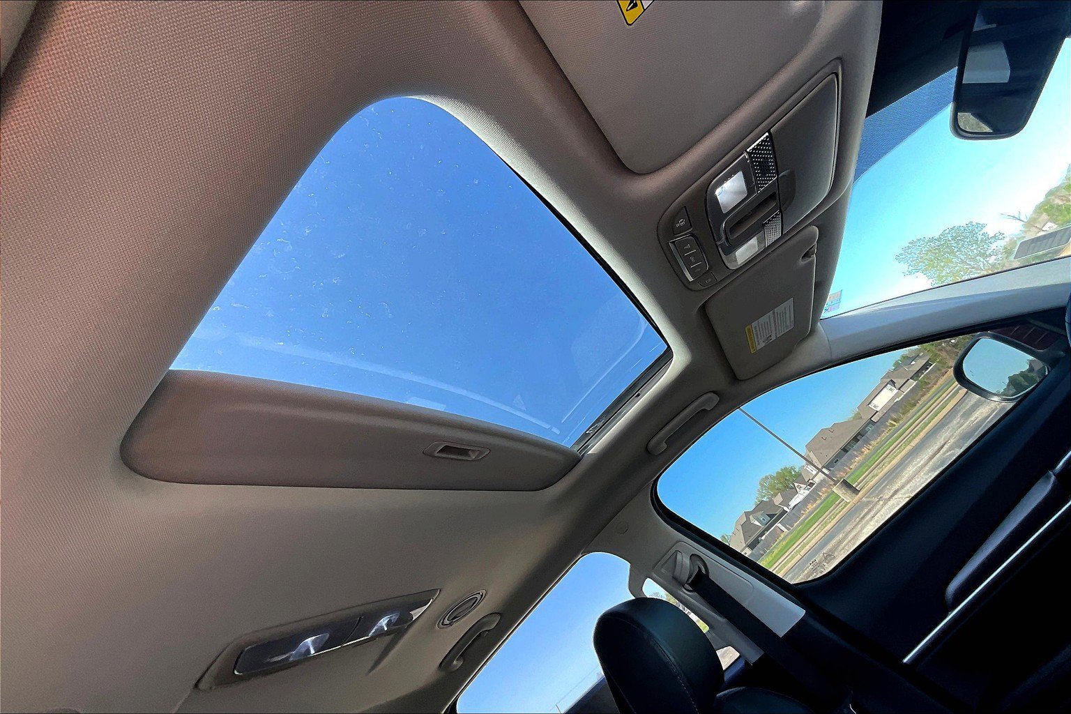 Used 2022 Kia Telluride S image 12