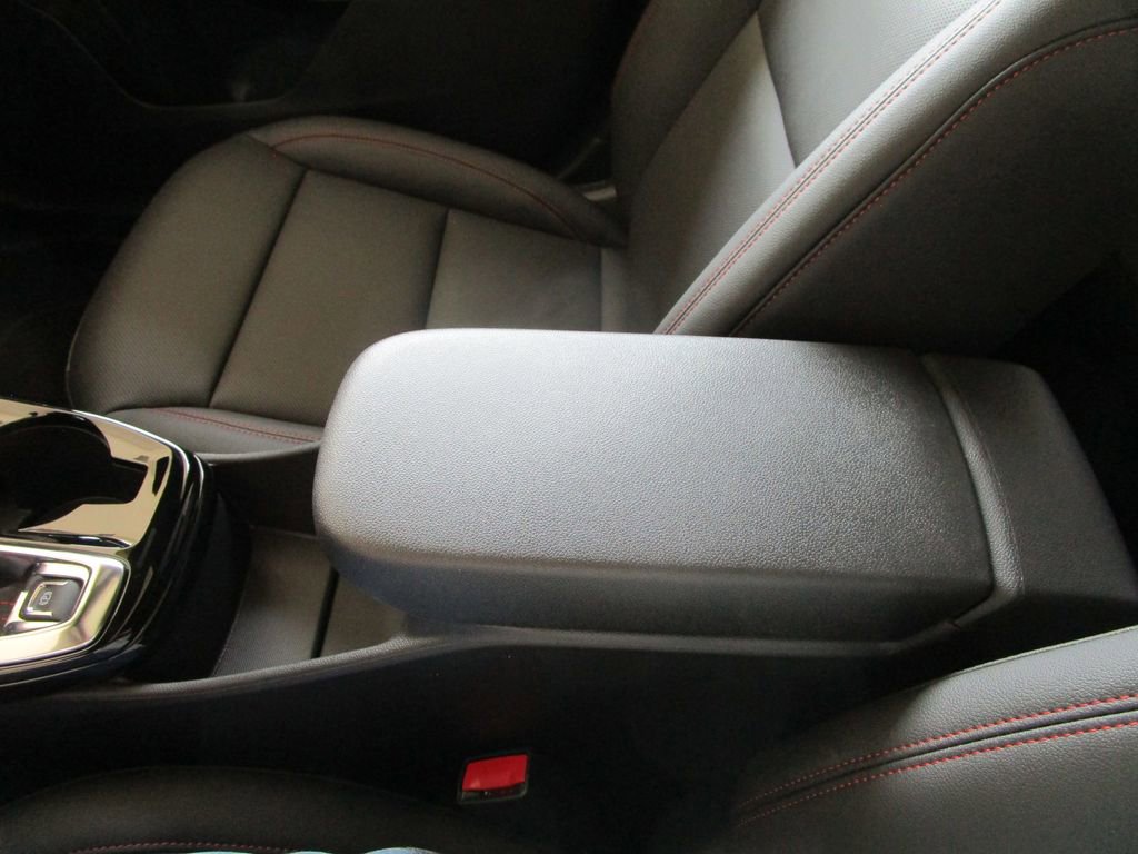 New 2026 Chevrolet Trax RS w/ Sunroof Package image 35