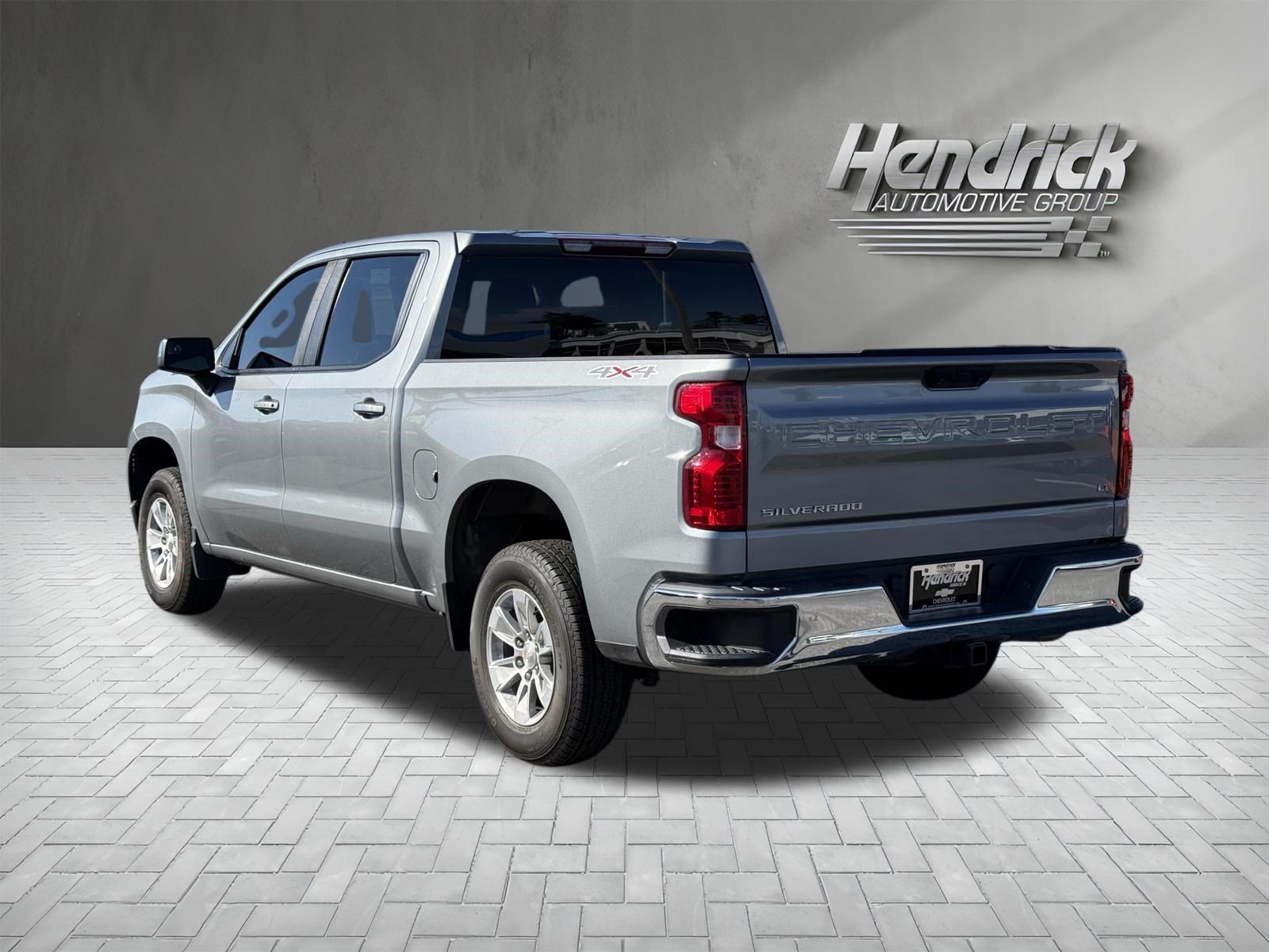 Used 2023 Chevrolet Silverado 1500 LT AWD/4WD image 9