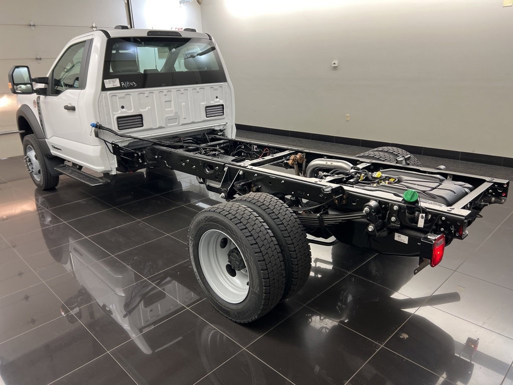New 2025 Ford F550 4x4 Regular Cab Super Duty image 4