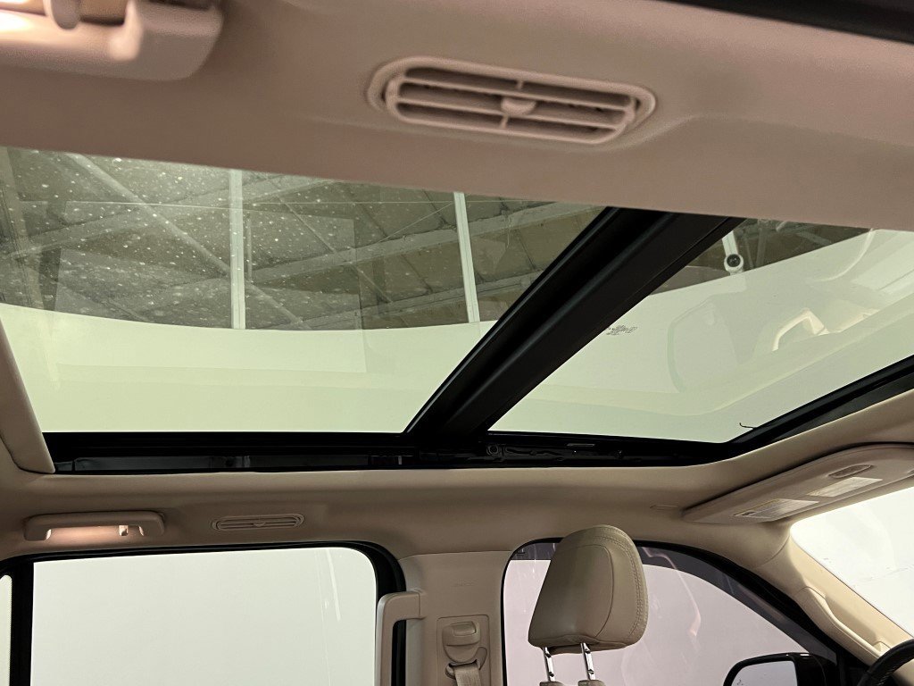 Used 2022 Ford Expedition Max Limited image 19