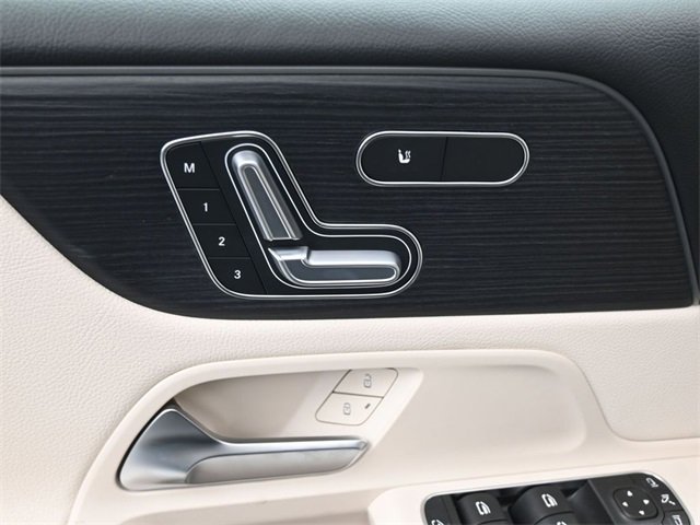 New 2026 Mercedes-Benz GLB 250 image 21