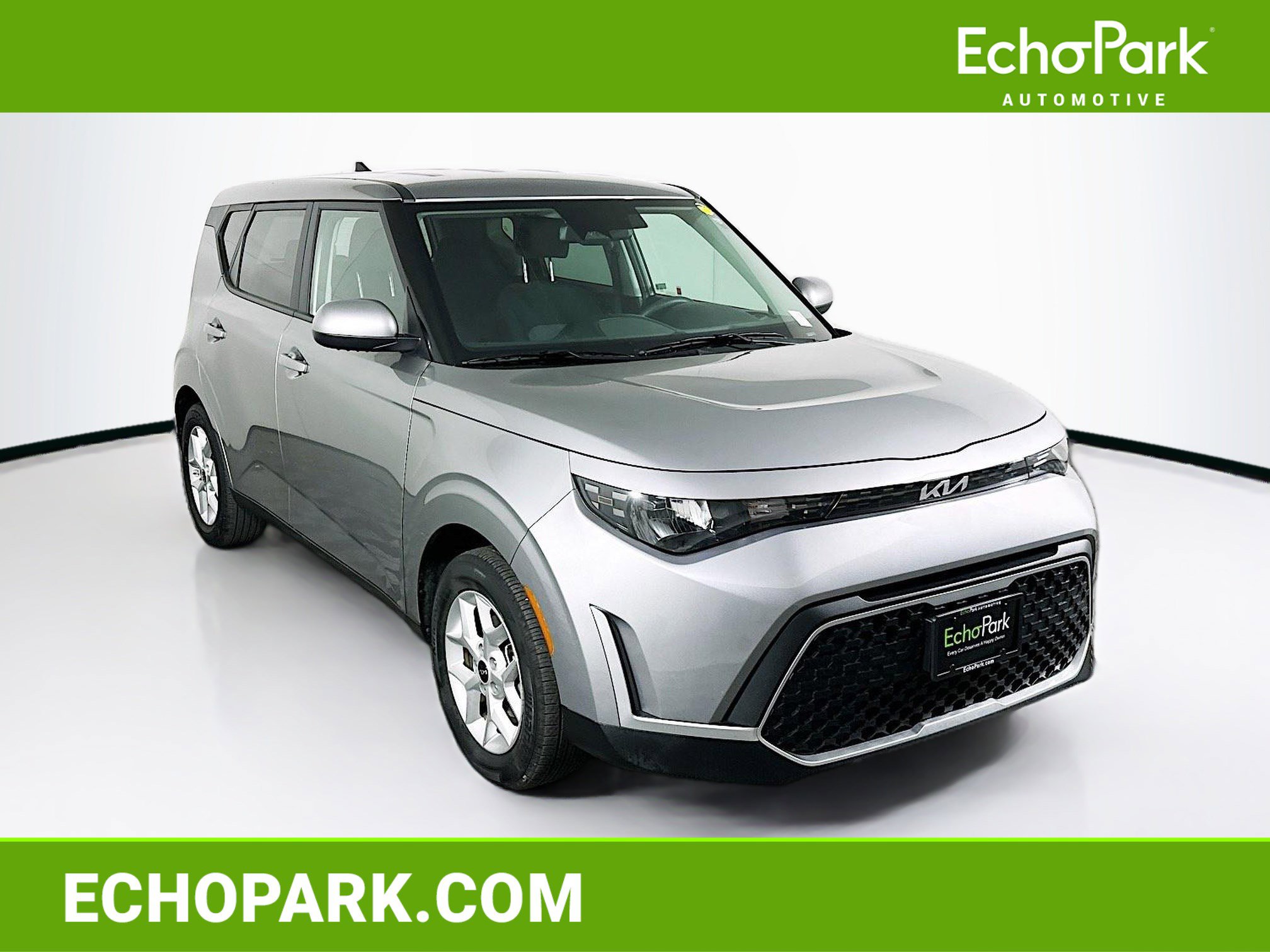Used 2025 Kia Soul LX w/ LX Technology Package FWD image 1
