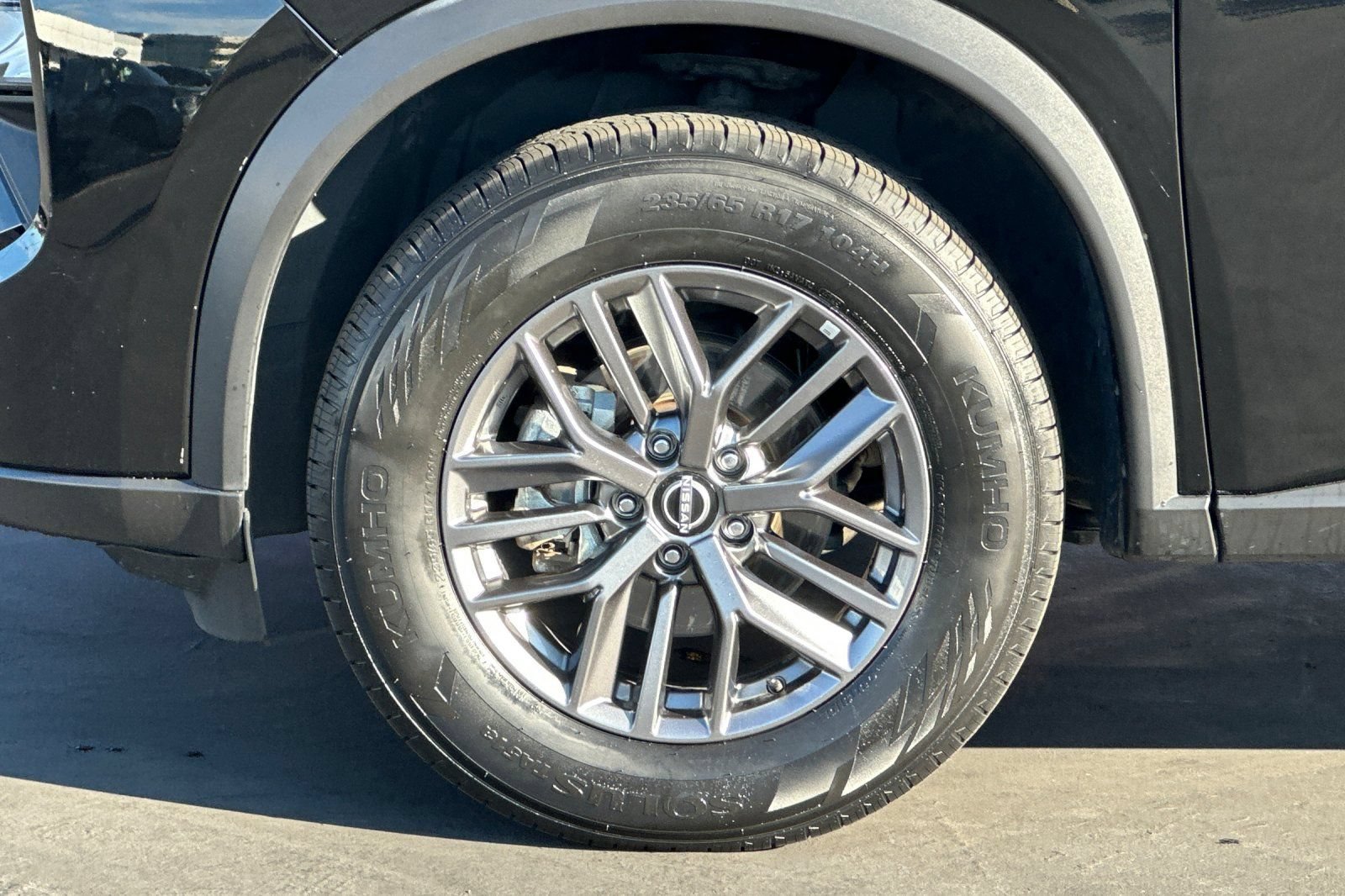Used 2024 Nissan Rogue S AWD/4WD image 27