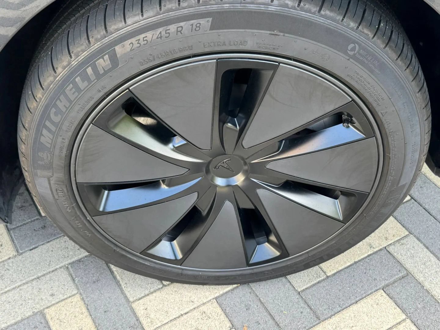 Used 2025 Tesla Model 3 Long Range RWD image 28