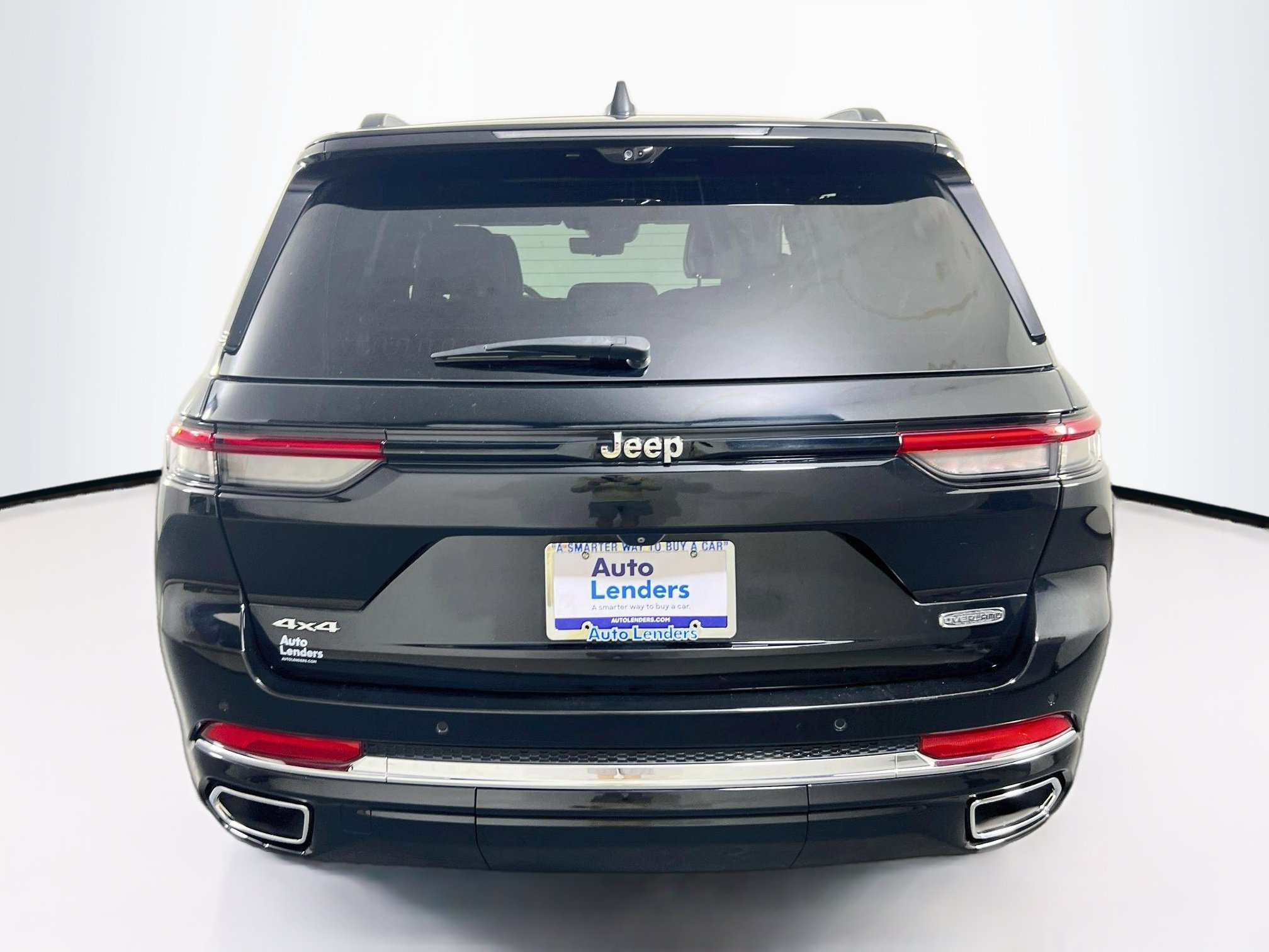 Used 2022 Jeep Grand Cherokee Overland w/ Luxury Tech Group IV AWD/4WD image 6