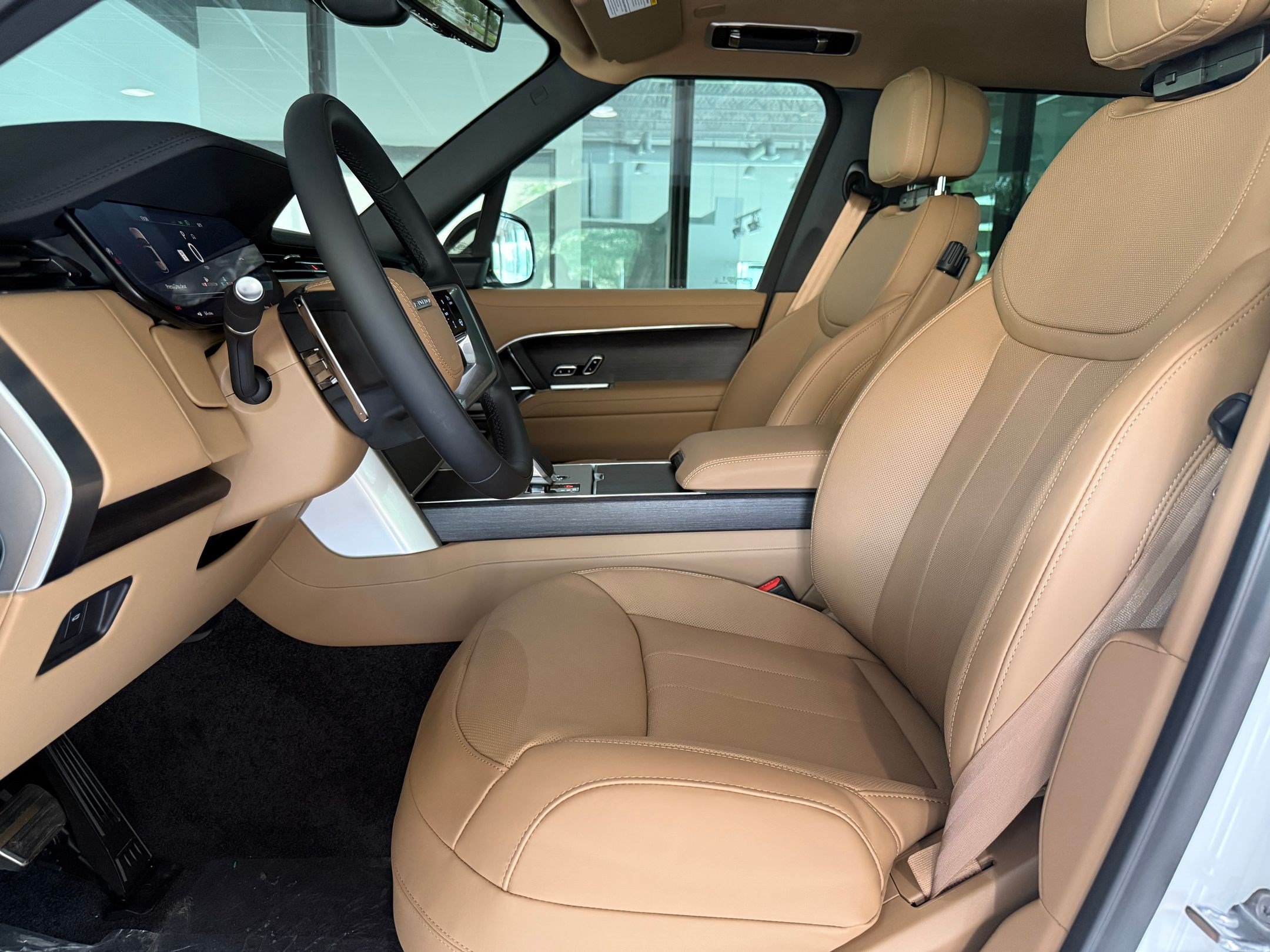 New 2026 Land Rover Range Rover SE AWD/4WD image 5