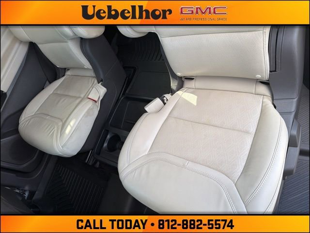 Used 2020 Ford Explorer Platinum w/ Premium Technology Package image 21