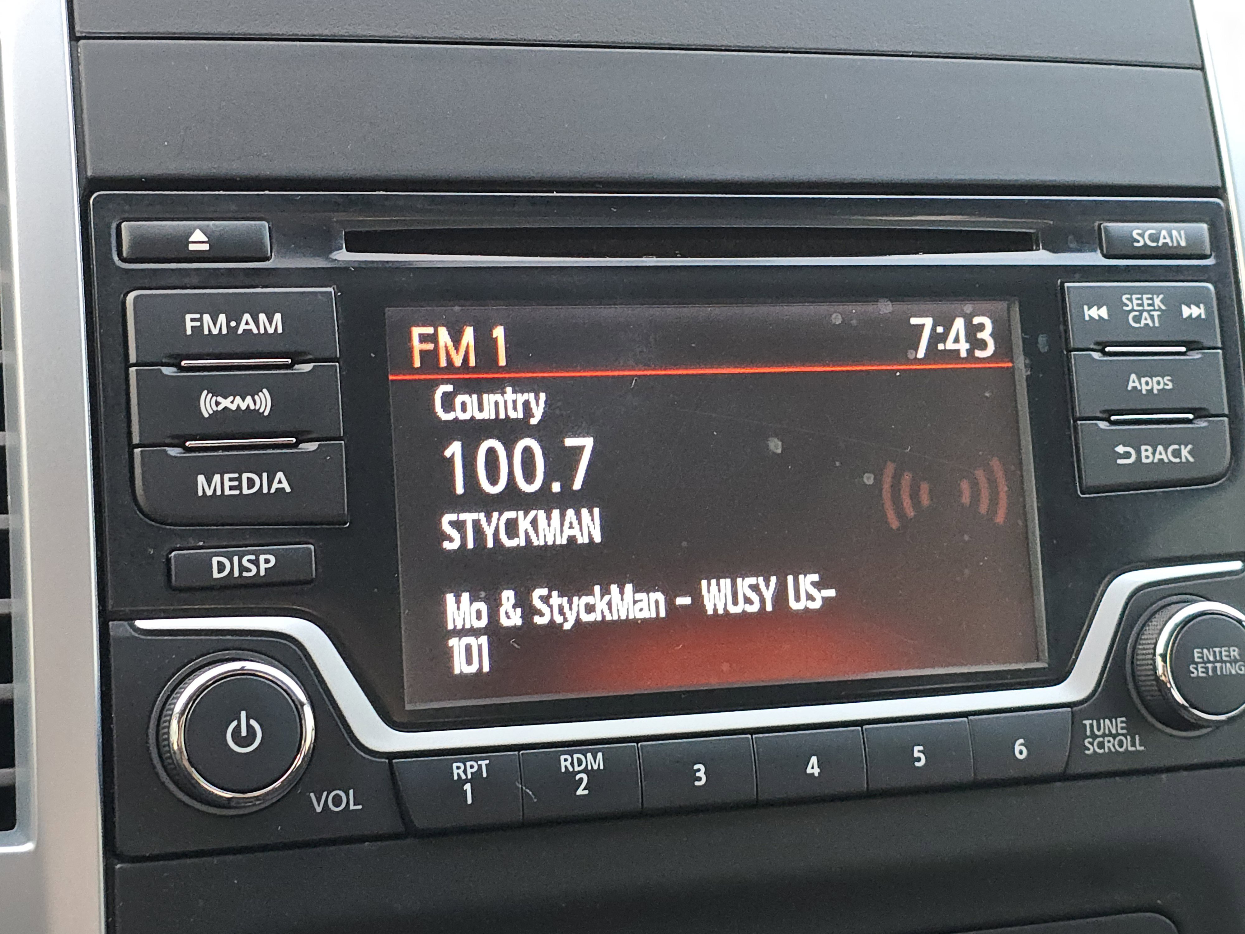 Used 2015 Nissan Frontier Desert Runner image 18