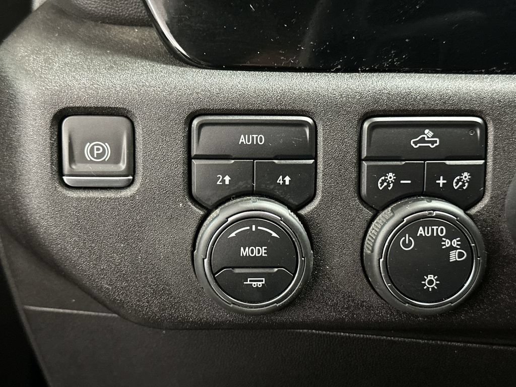 Used 2024 Chevrolet Silverado 1500 LT AWD/4WD image 49