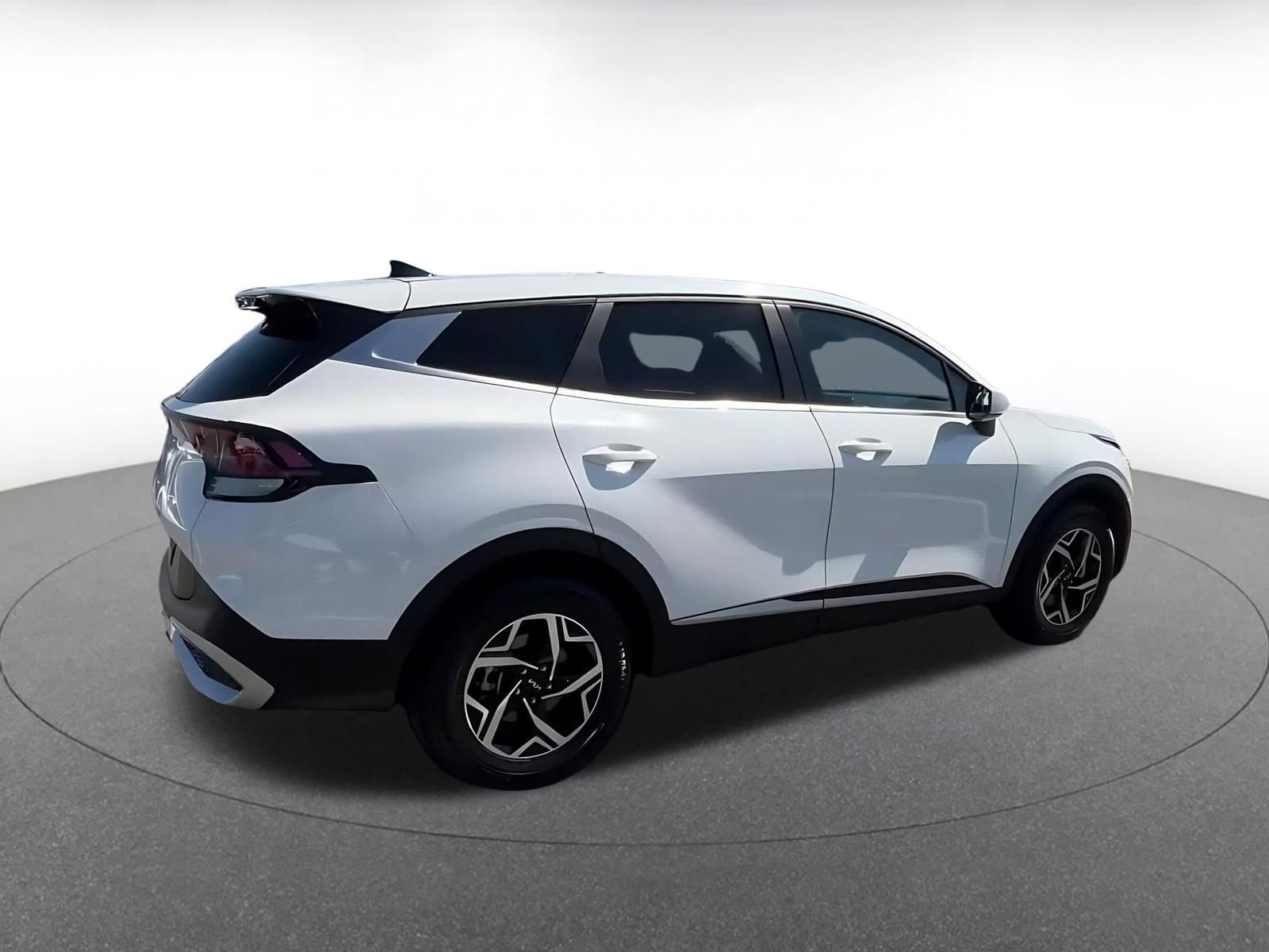 Used 2025 Kia Sportage LX FWD image 14