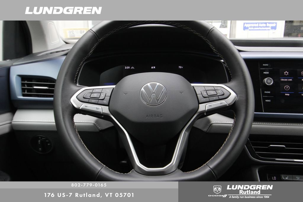Used 2024 Volkswagen Taos SE image 5