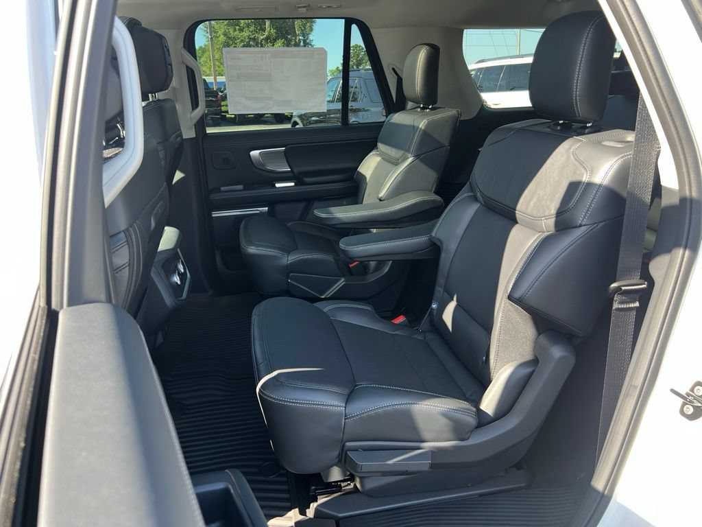 New 2026 Ford Expedition Max Platinum w/ Driver's Package AWD/4WD image 17