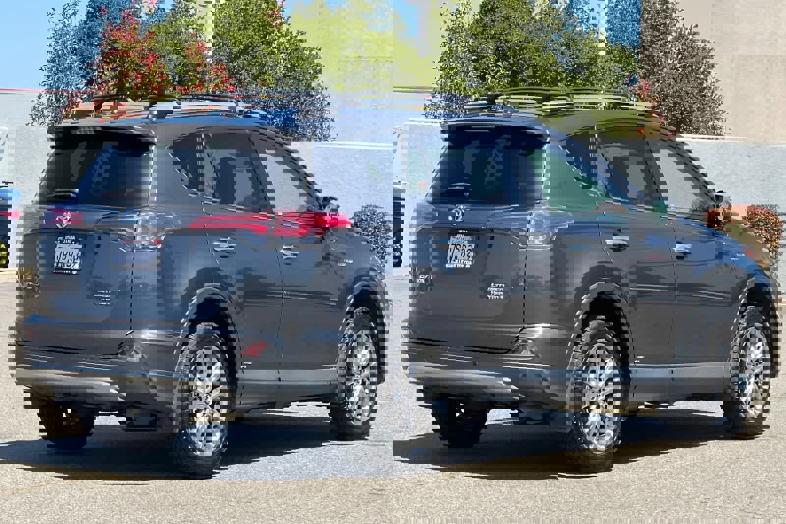 Used 2017 Toyota RAV4 Limited AWD/4WD image 2