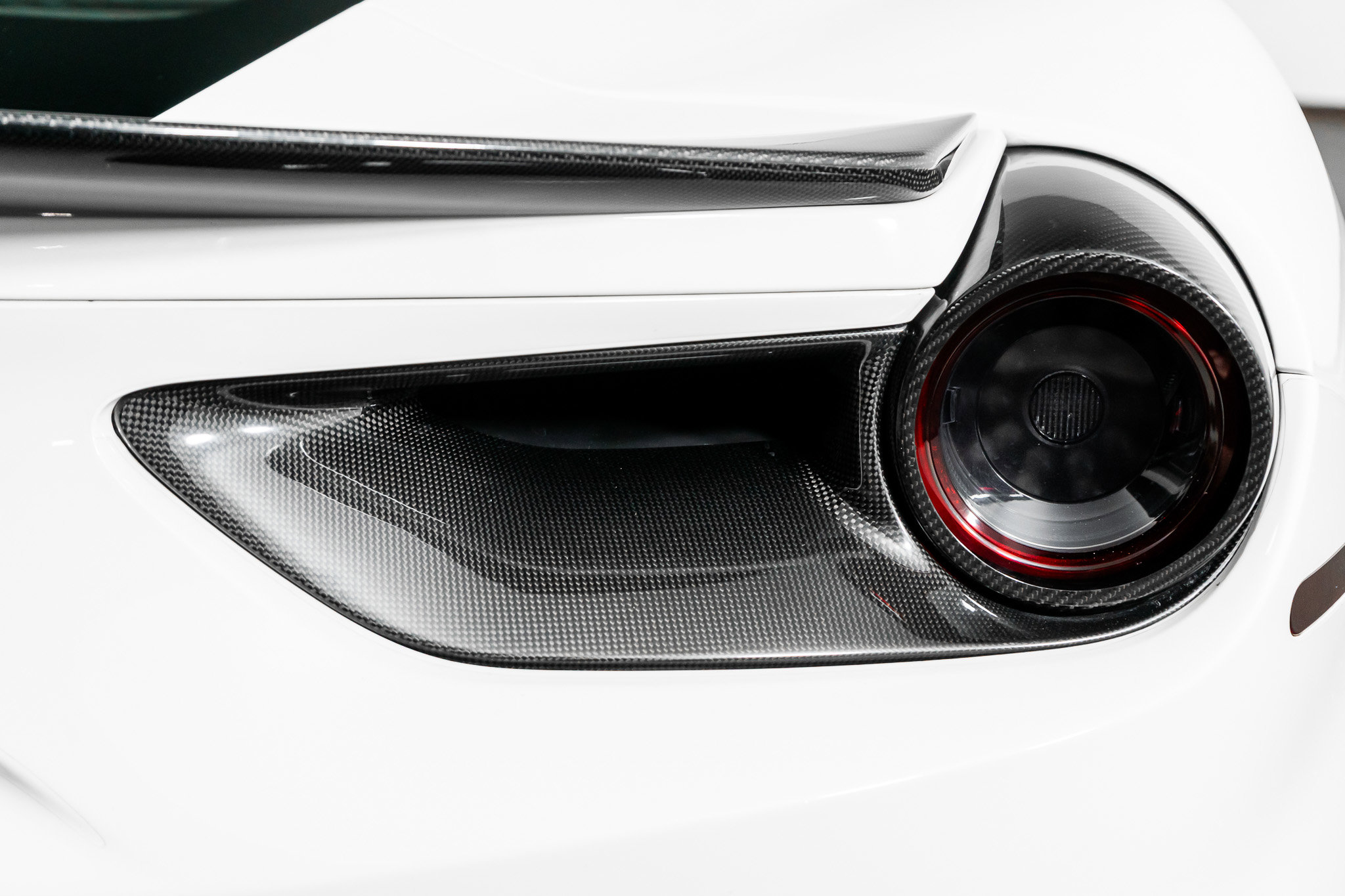 Used 2016 Ferrari 488 GTB image 13