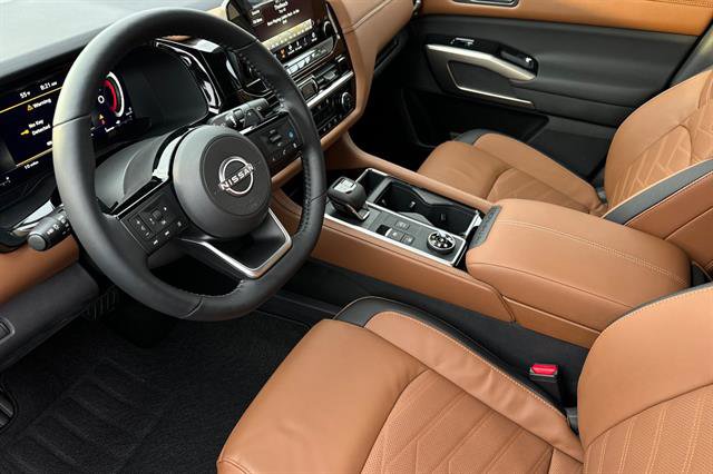 New 2025 Nissan Pathfinder Platinum w/ Cargo Package image 10