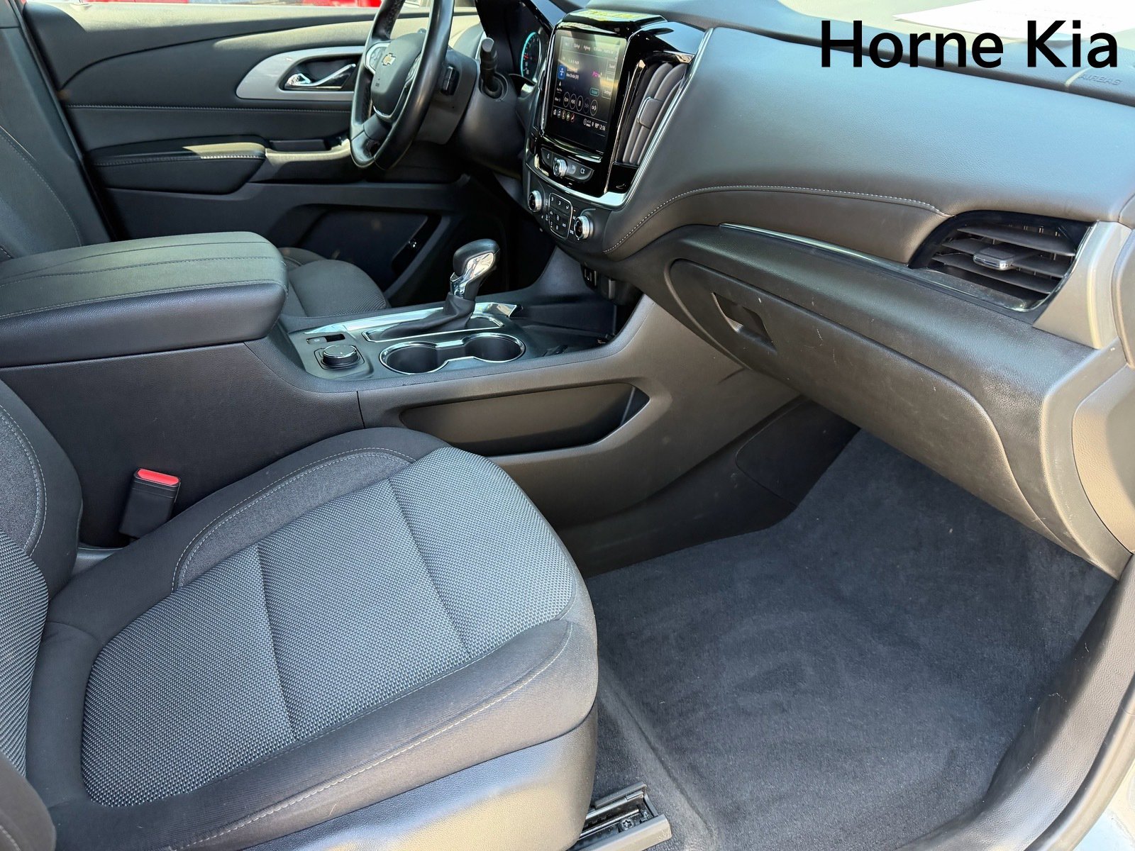 Used 2023 Chevrolet Traverse LT FWD image 11