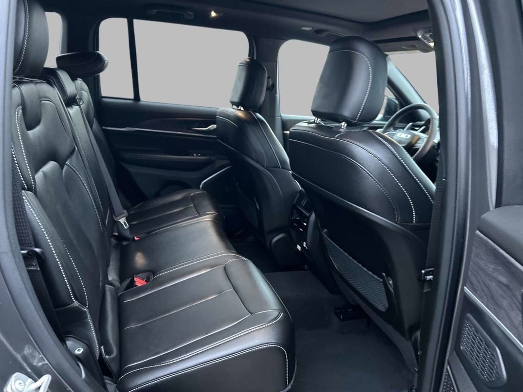 Used 2024 Jeep Grand Cherokee Limited 4xe image 15