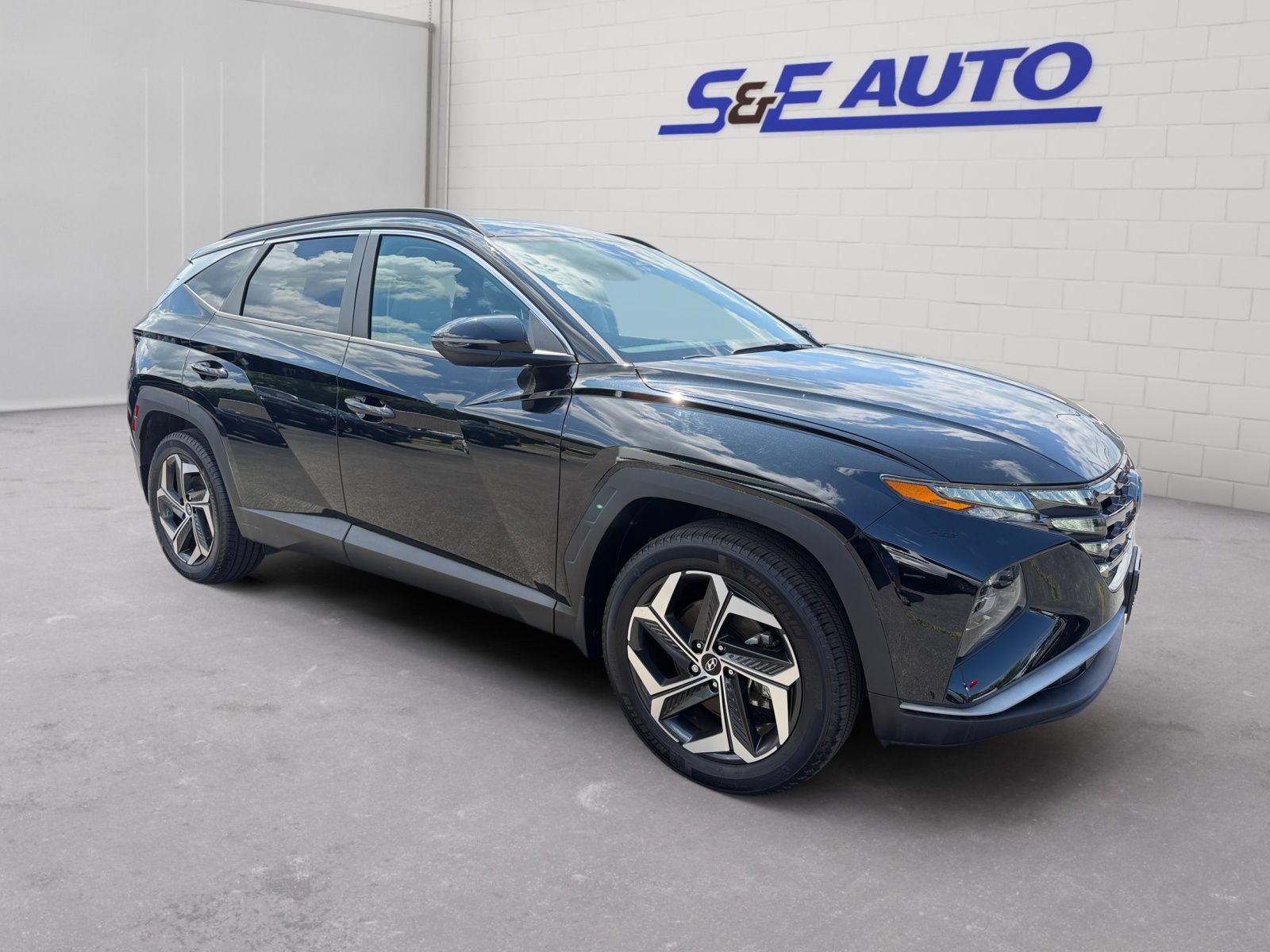 Used 2022 Hyundai Tucson SEL w/ Convenience + Premium Package AWD/4WD image 5