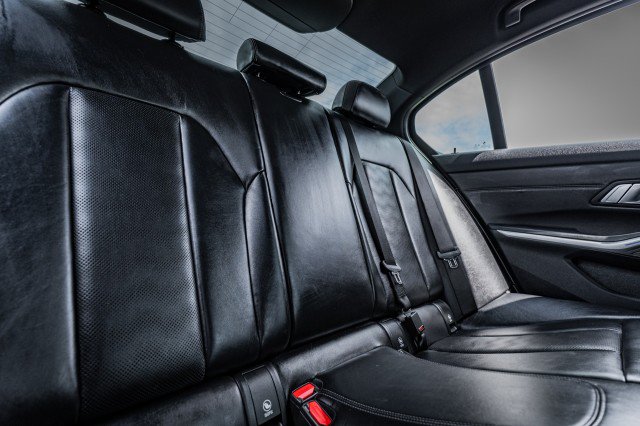 Used 2021 BMW M3 RWD image 40
