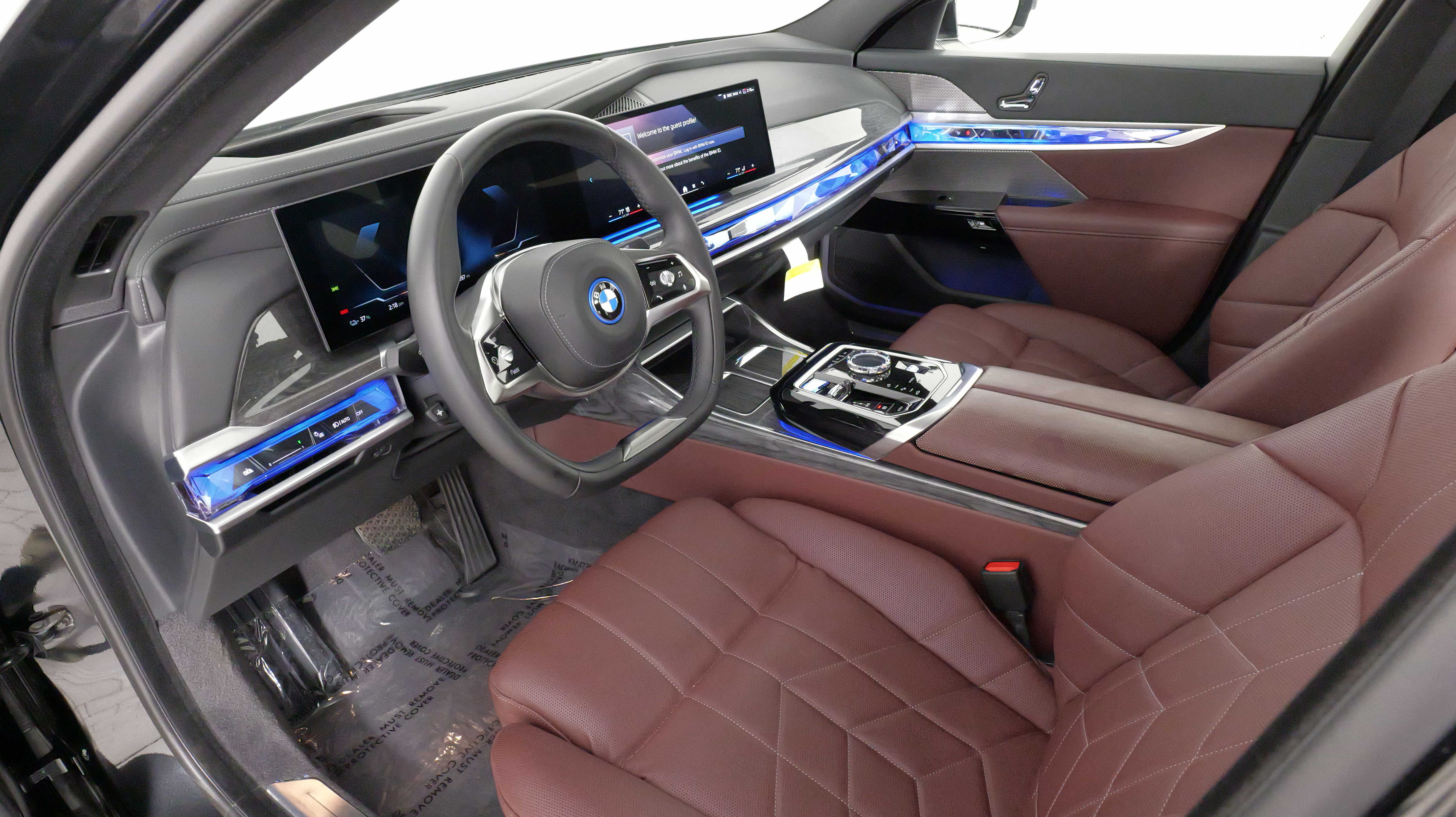 Used 2024 BMW i7 xDrive60 w/ Executive Package AWD/4WD image 27
