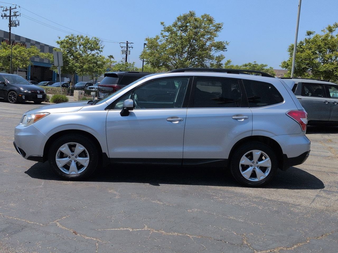 Used 2015 Subaru Forester 2.5i Limited AWD/4WD image 9